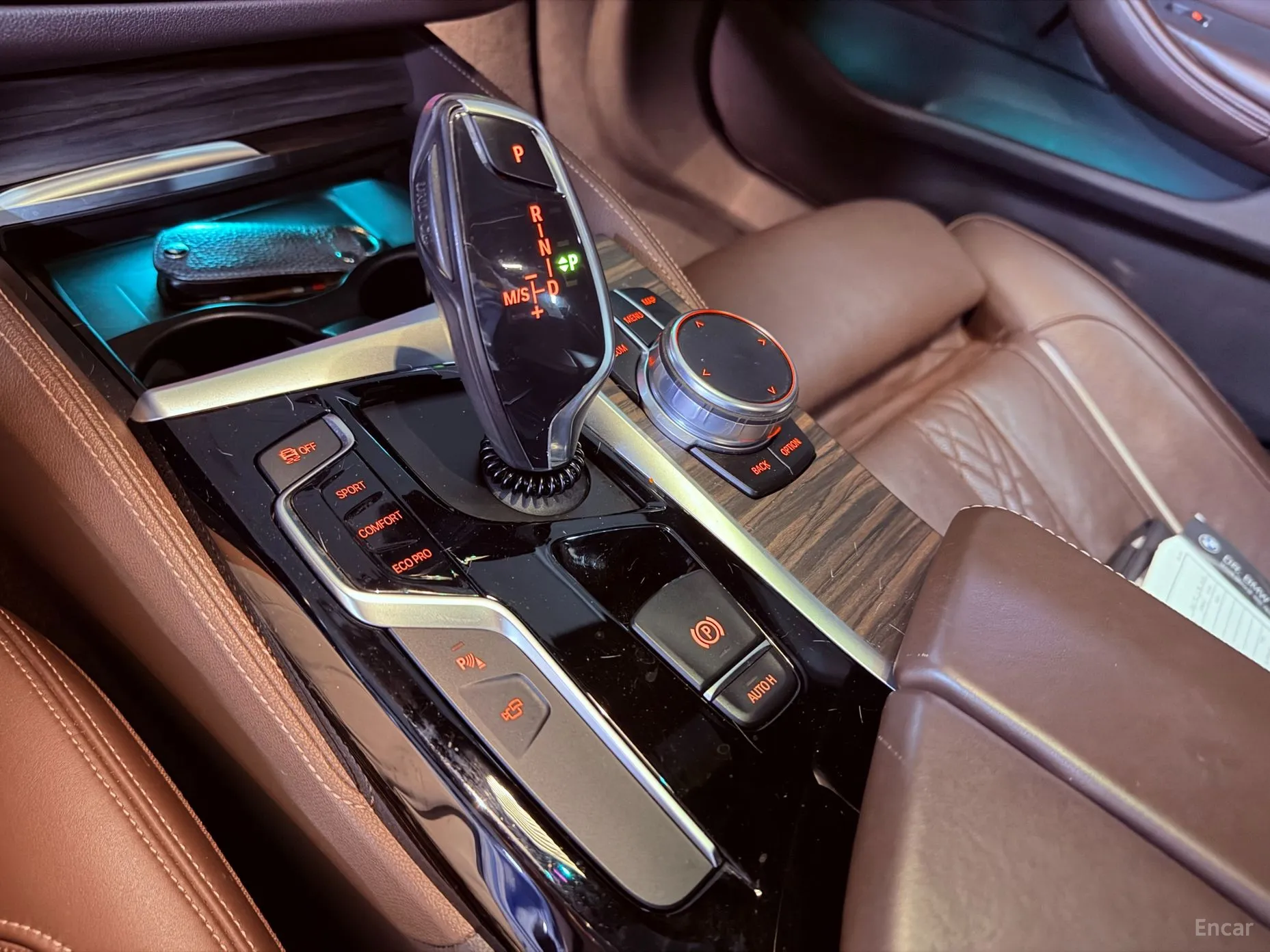 BMW 5 Series (G30) превью 9