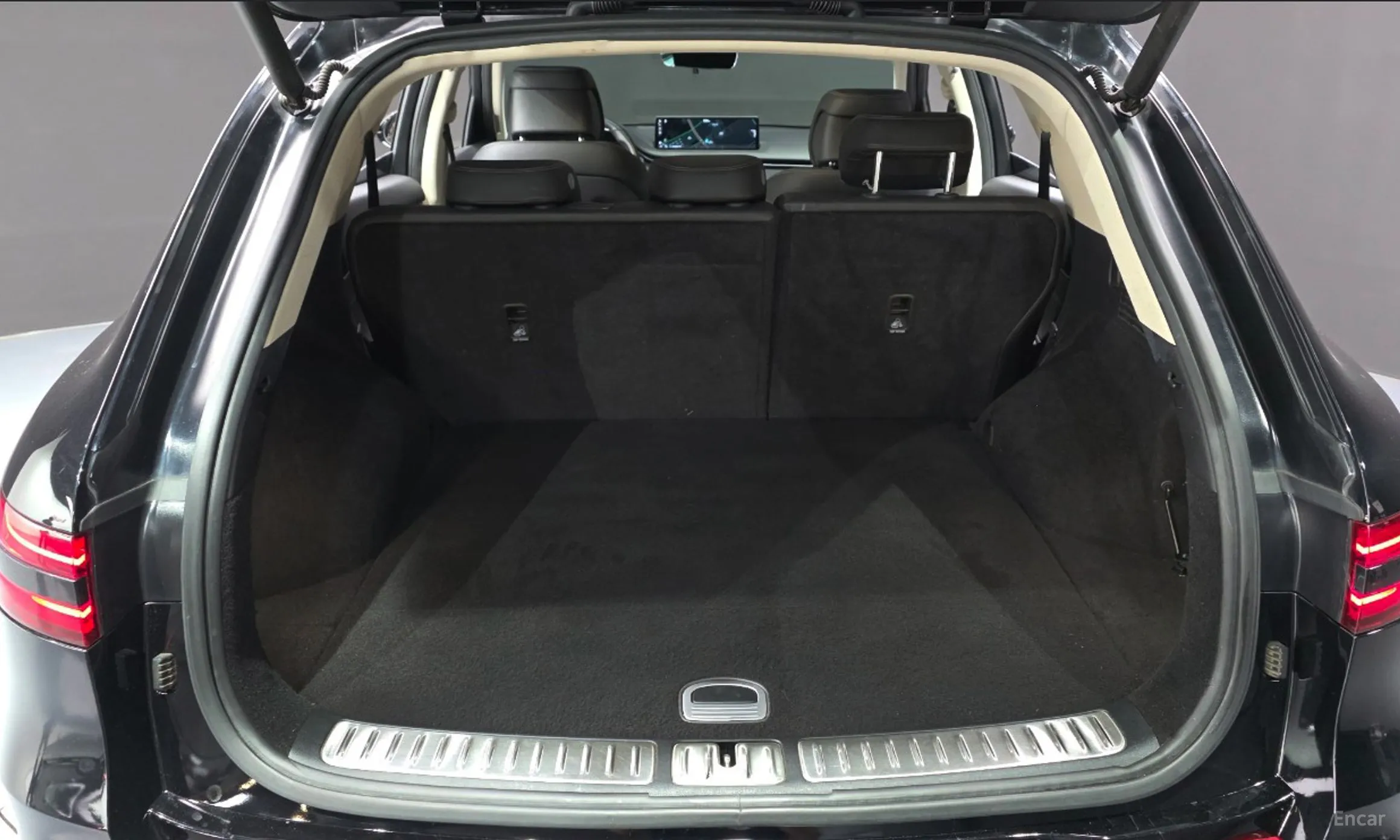 Genesis GV70 превью 16