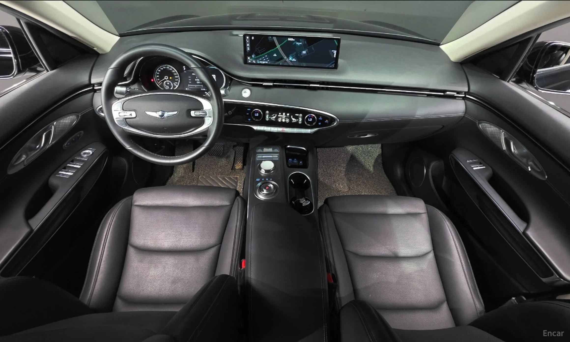 Genesis GV70 превью 7