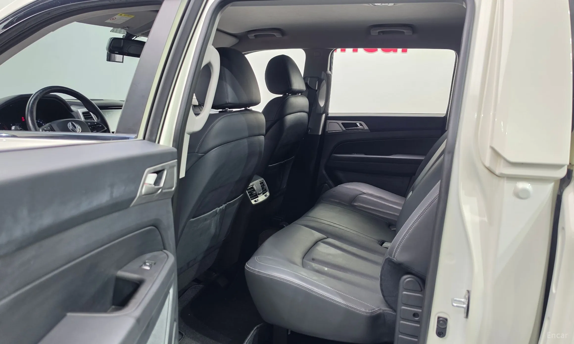 KG Mobility (SsangYong) Rexton Sports превью 12