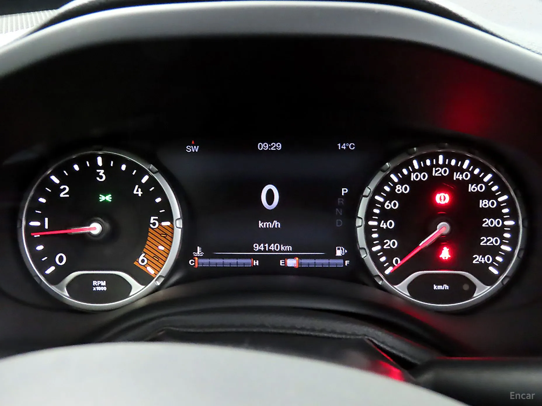 Jeep Renegade превью 10