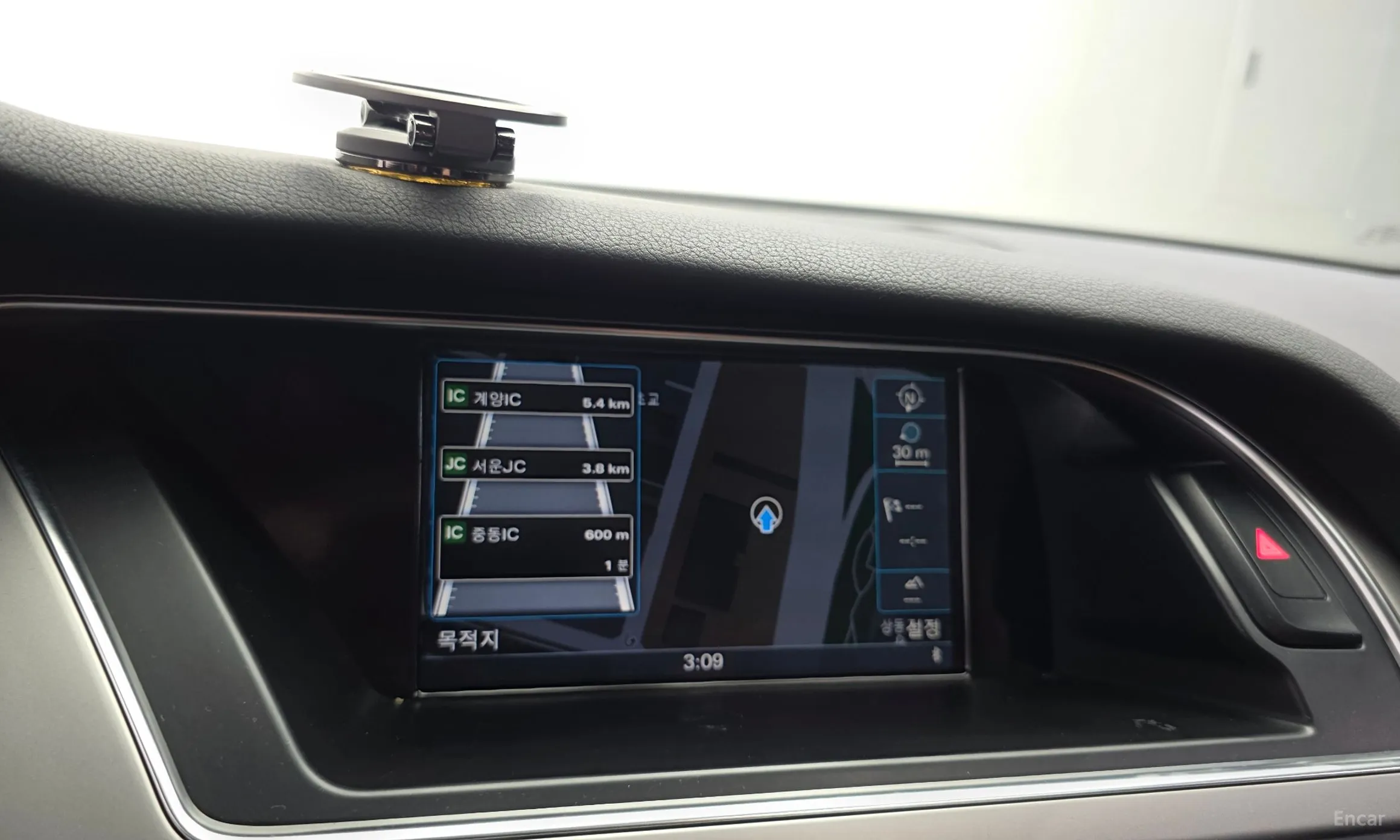 Audi New A4 превью 15