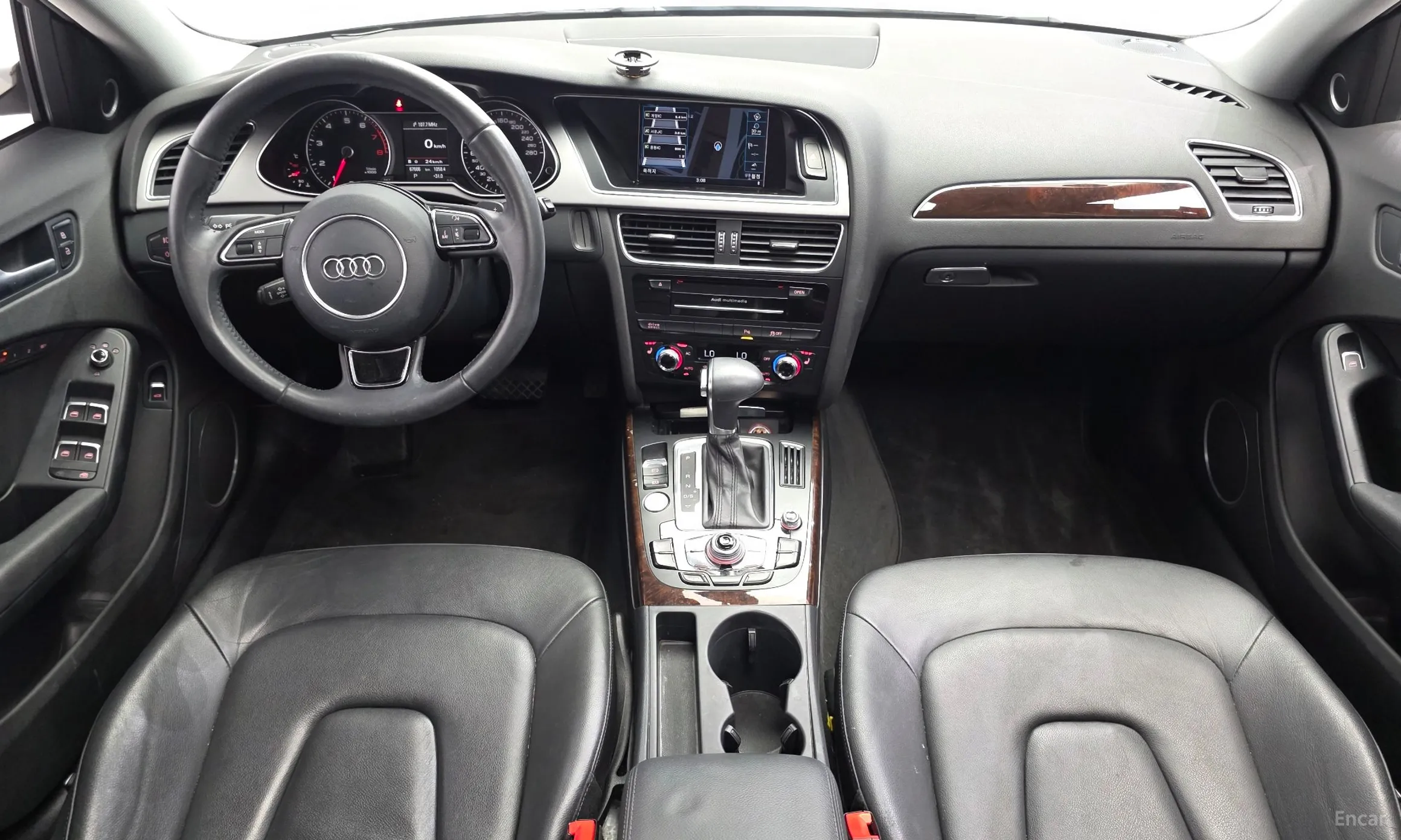 Audi New A4 превью 7