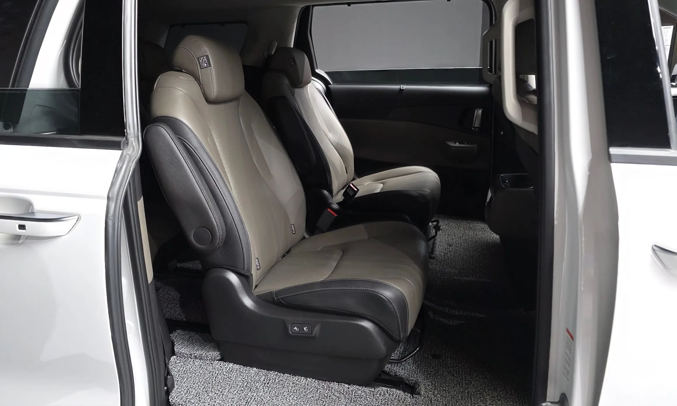 Kia Carnival 4th Generation превью 12
