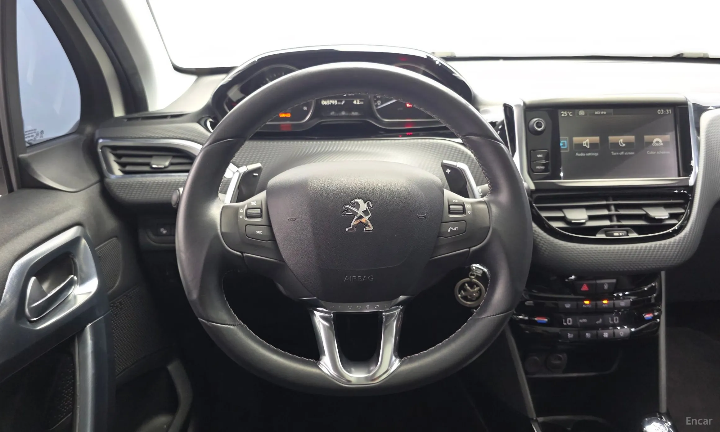 Peugeot 2008. превью 13