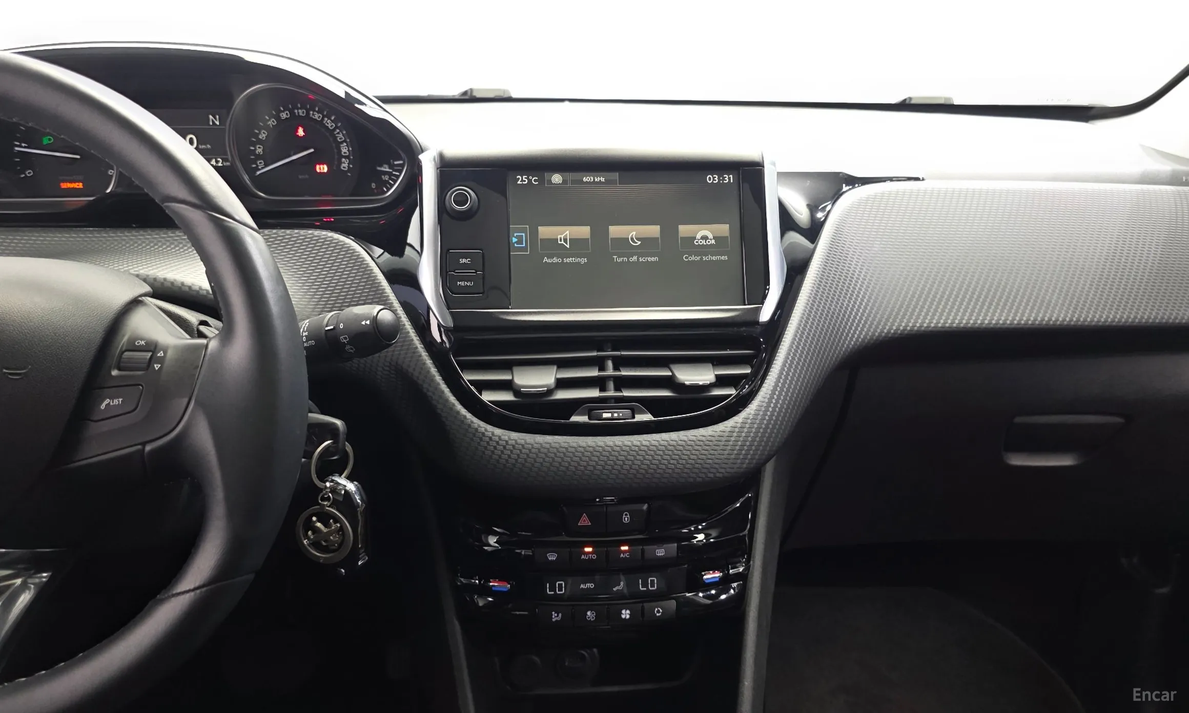 Peugeot 2008. превью 14