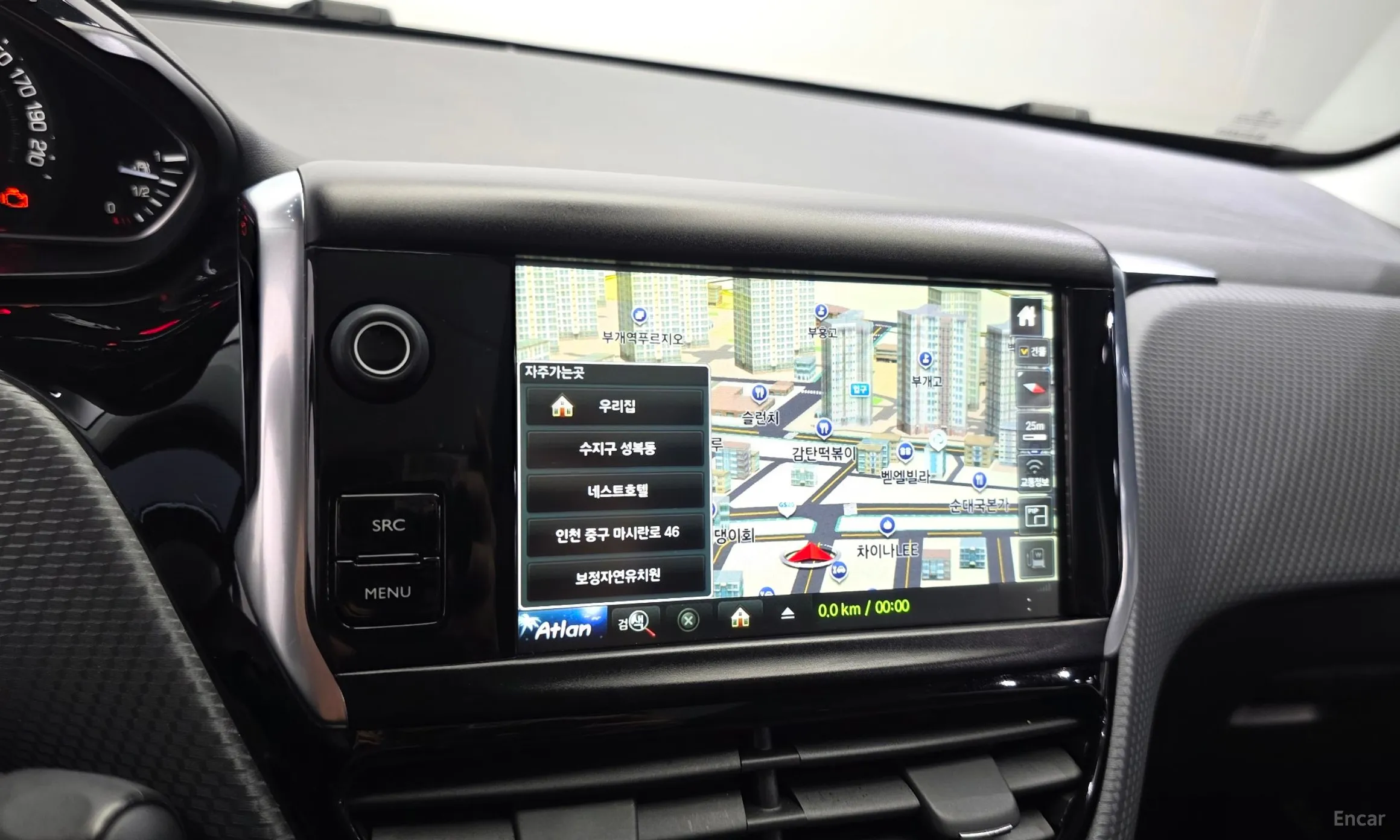 Peugeot 2008. превью 15