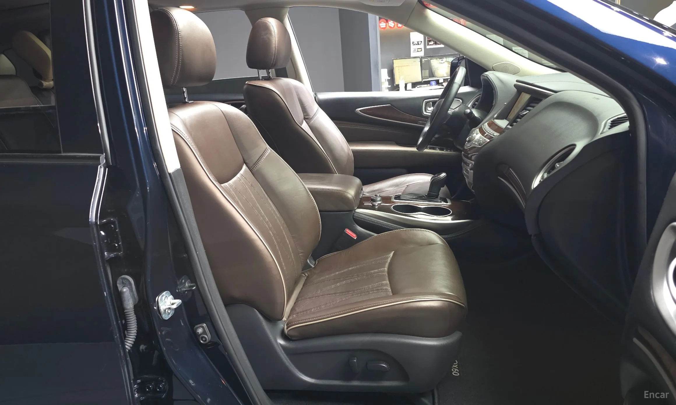 Infiniti QX60 превью 11