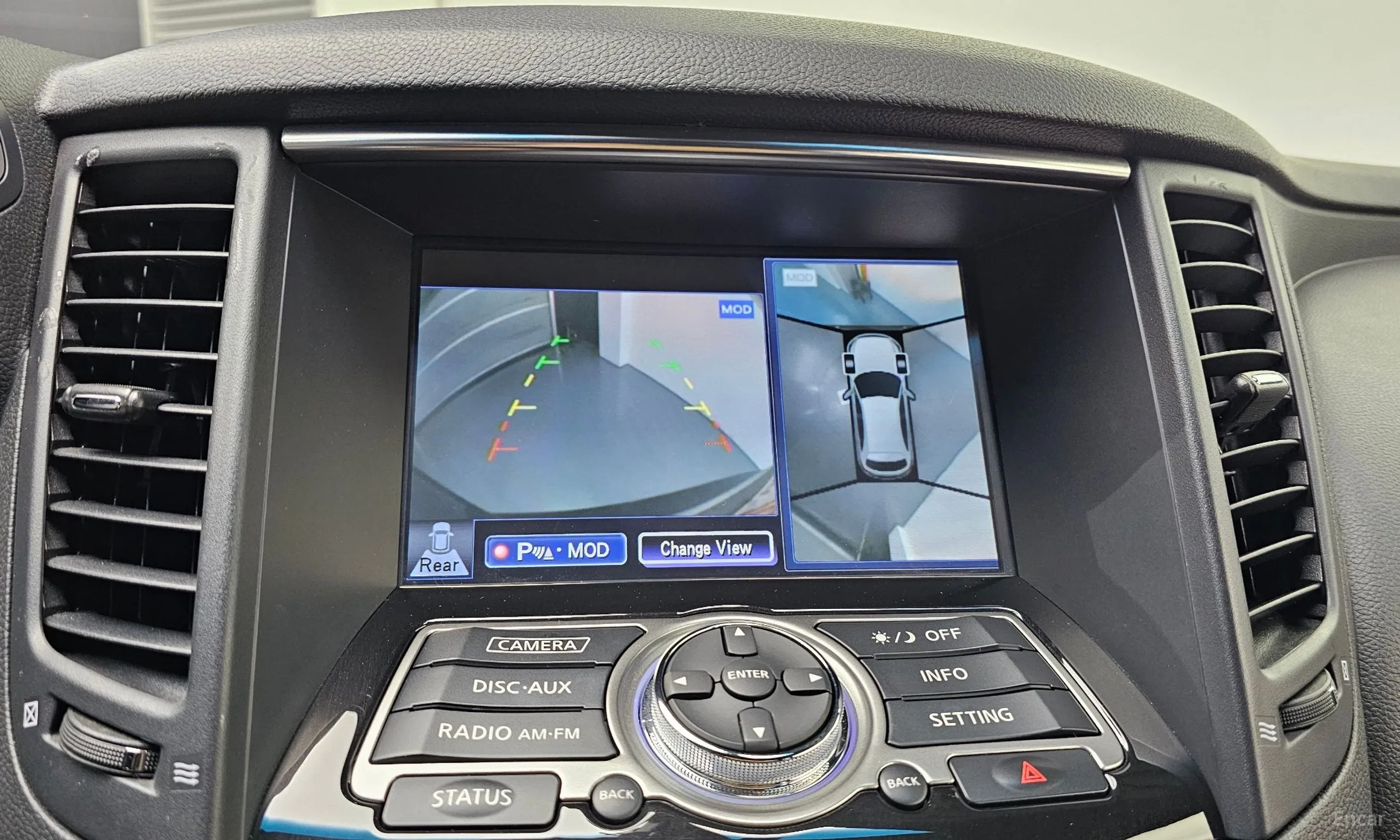 Infiniti QX70 превью 15