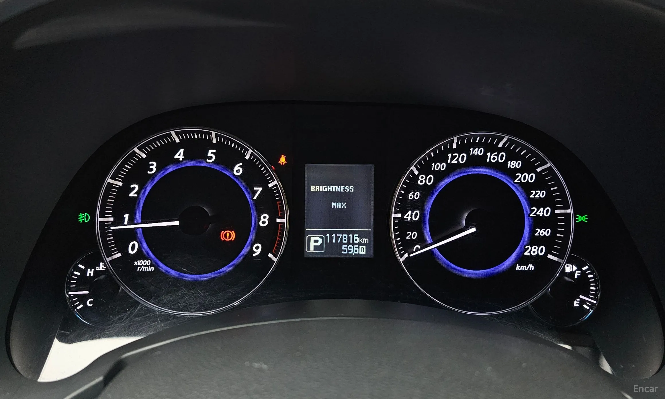 Infiniti QX70 превью 8