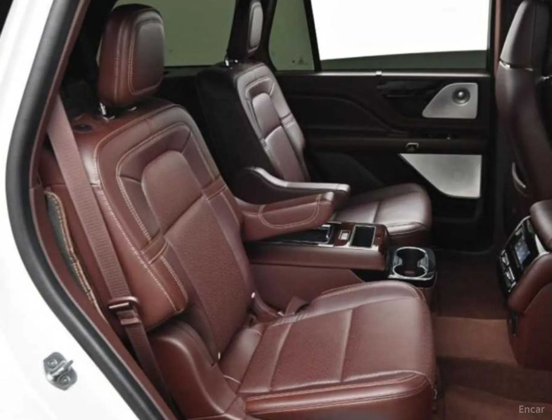 Lincoln Aviator 2nd Generation превью 4