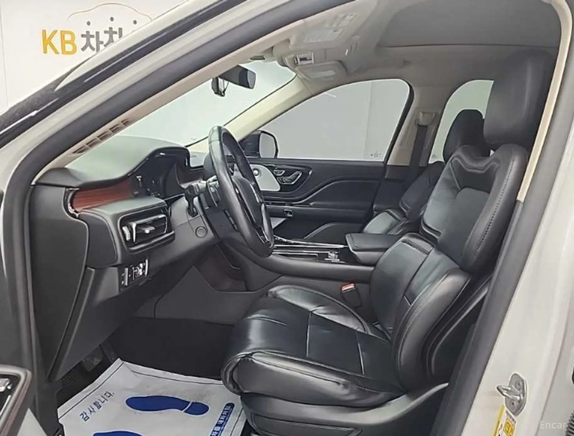 Lincoln Aviator 2nd Generation превью 11