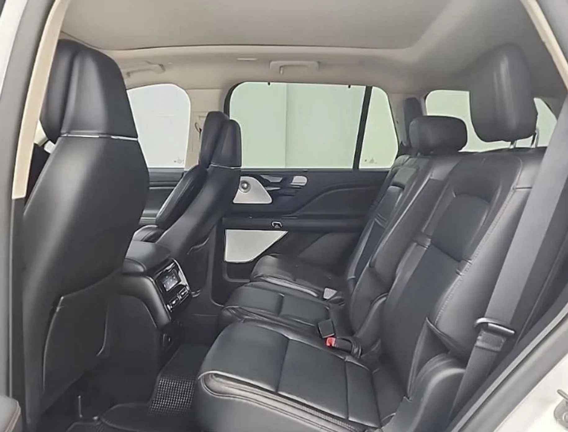 Lincoln Aviator 2nd Generation превью 12