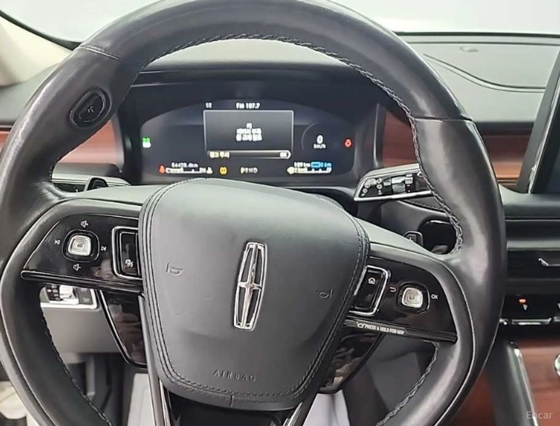Lincoln Aviator 2nd Generation превью 9