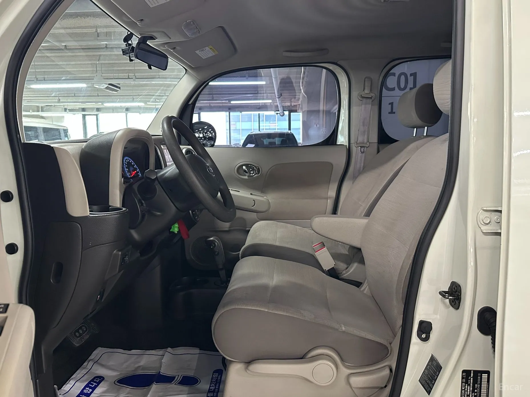 Nissan Cube превью 8
