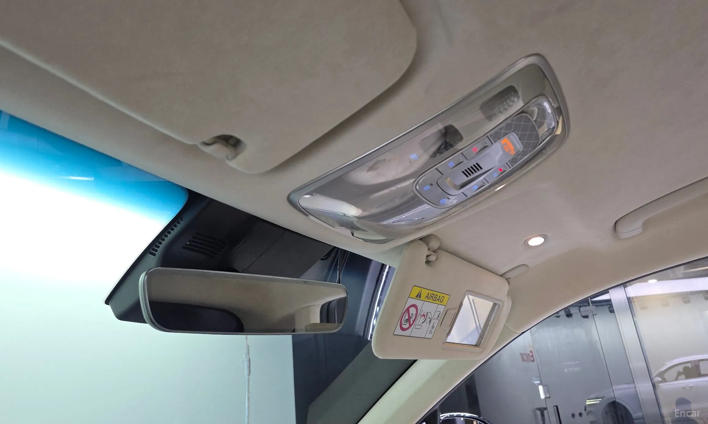 Genesis GV70 превью 18