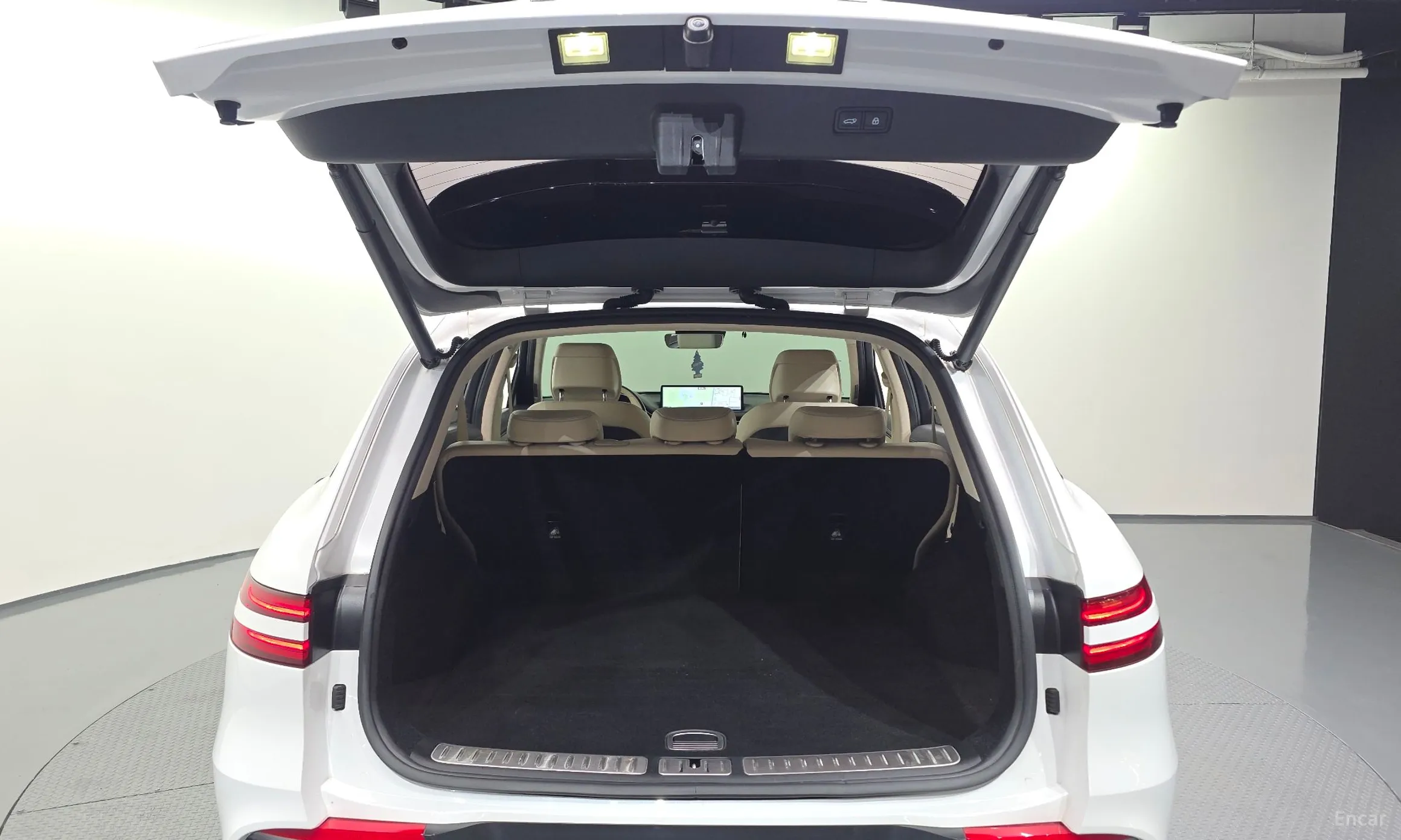 Genesis GV70 превью 20