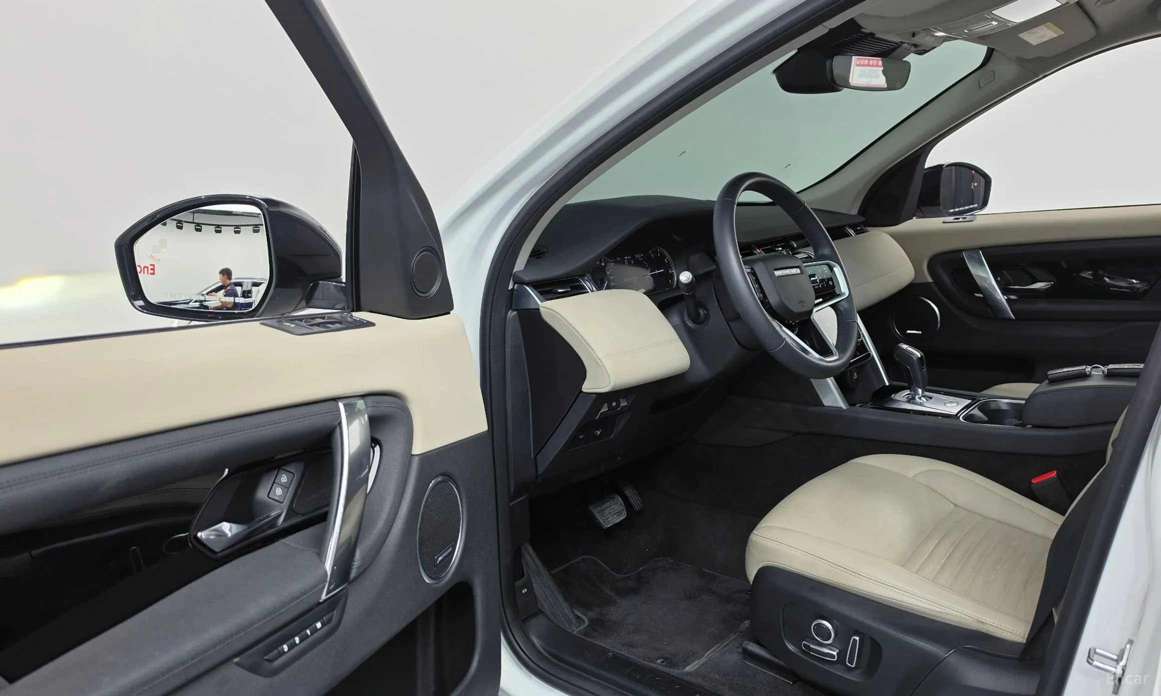 Land Rover Discovery Sports превью 10