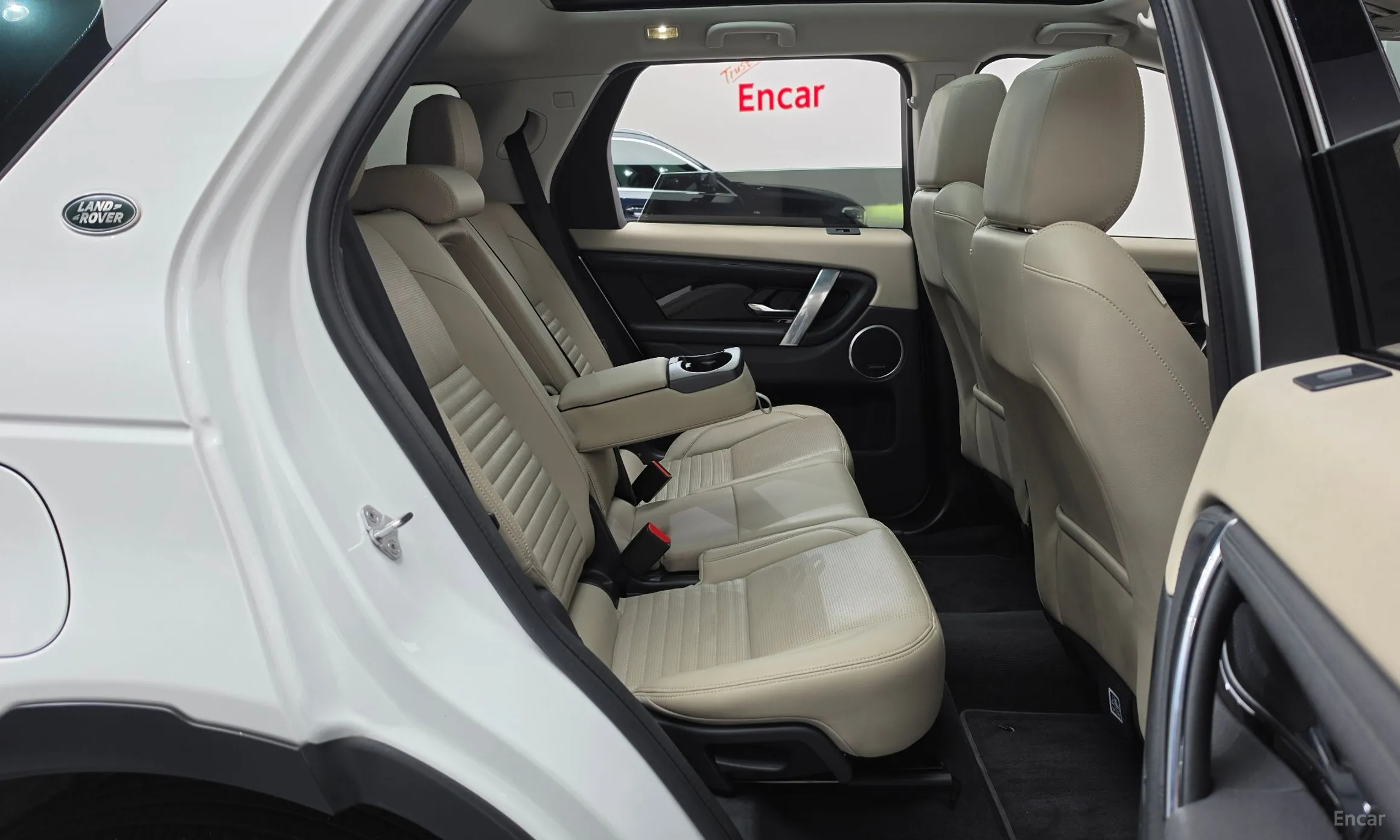 Land Rover Discovery Sports превью 11
