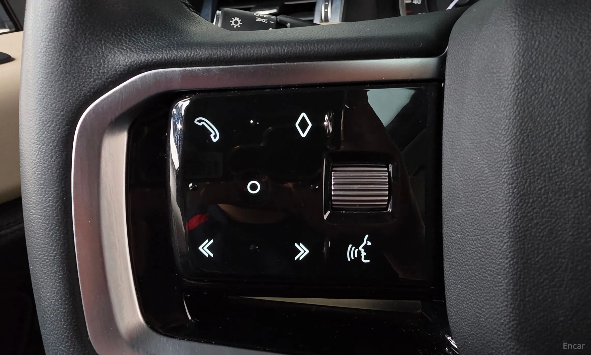Land Rover Discovery Sports превью 17
