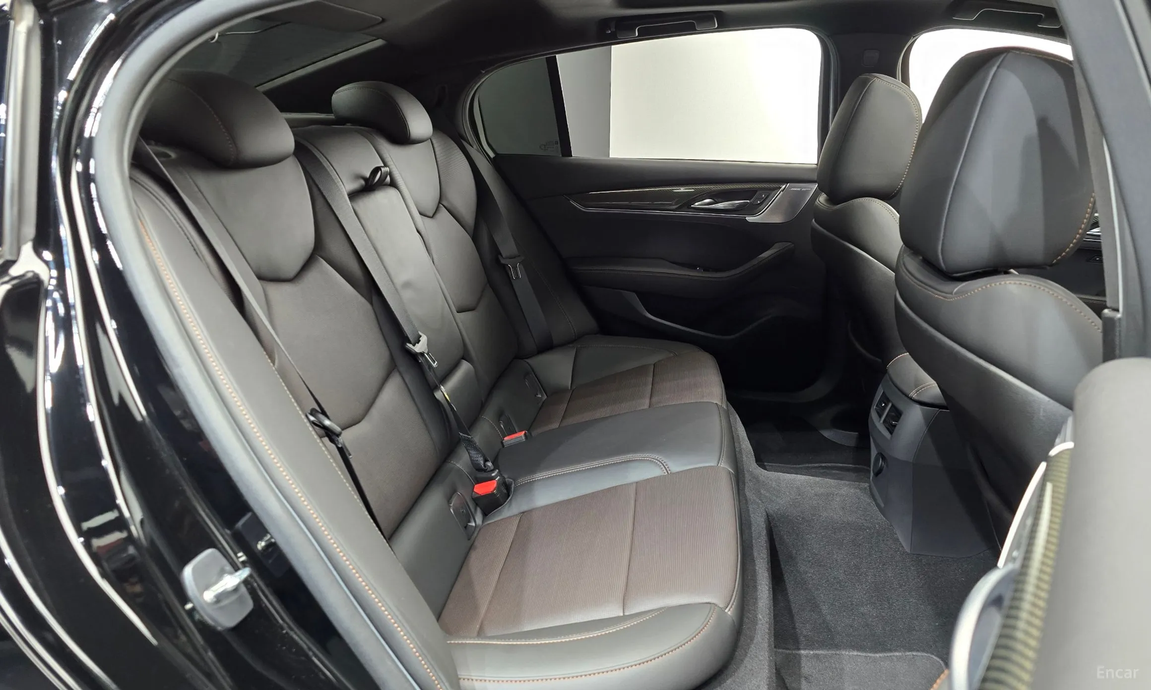 Cadillac CT5 превью 11