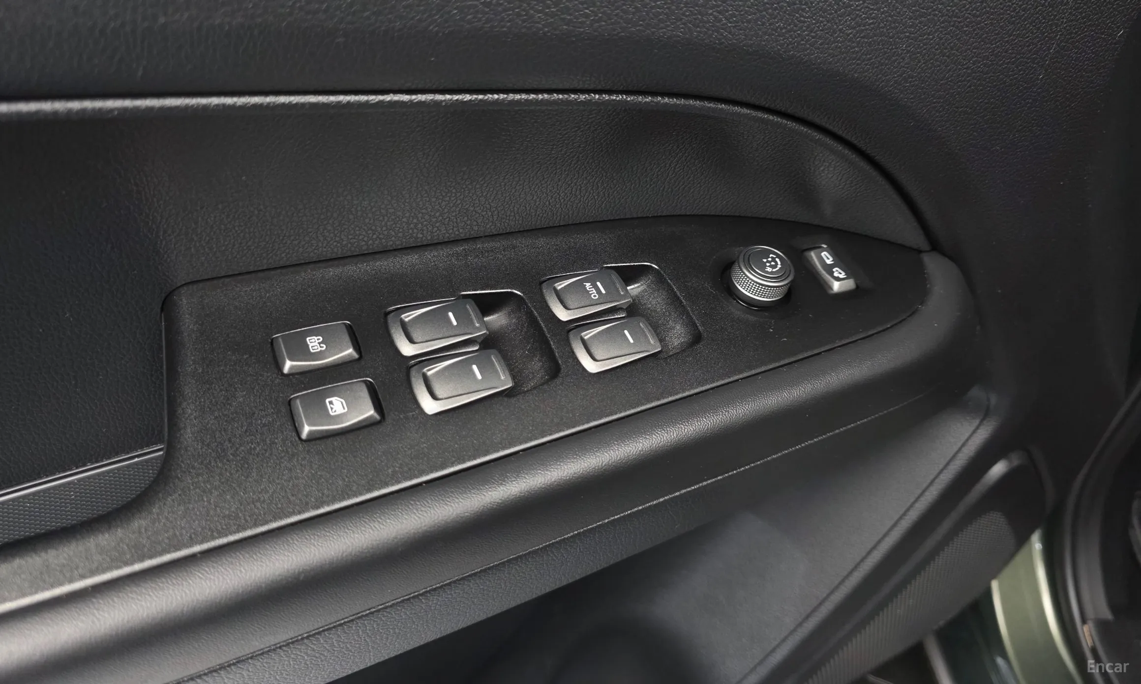KG Mobility (SsangYong) Rexton Sports превью 20
