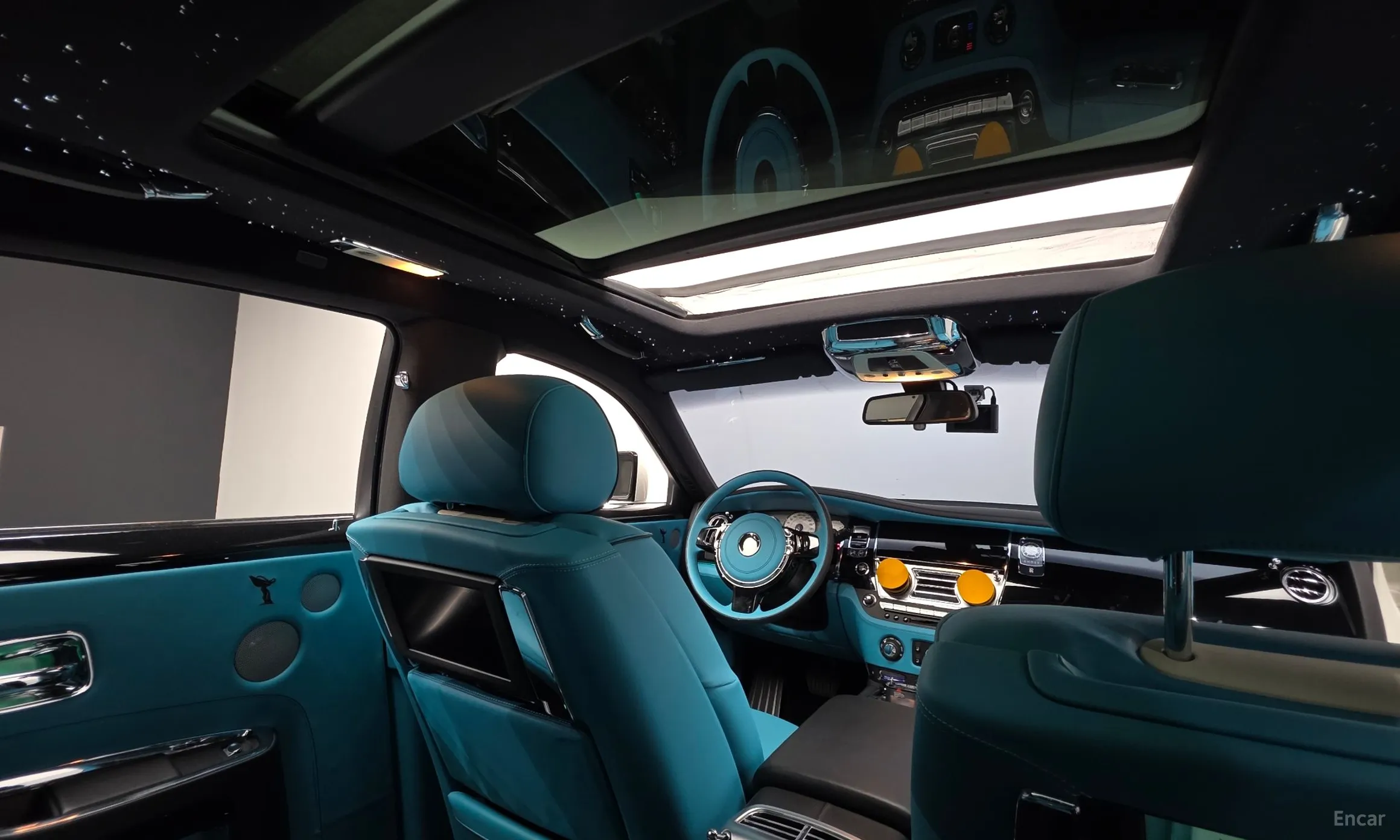 Rolls-Royce Ghost превью 18