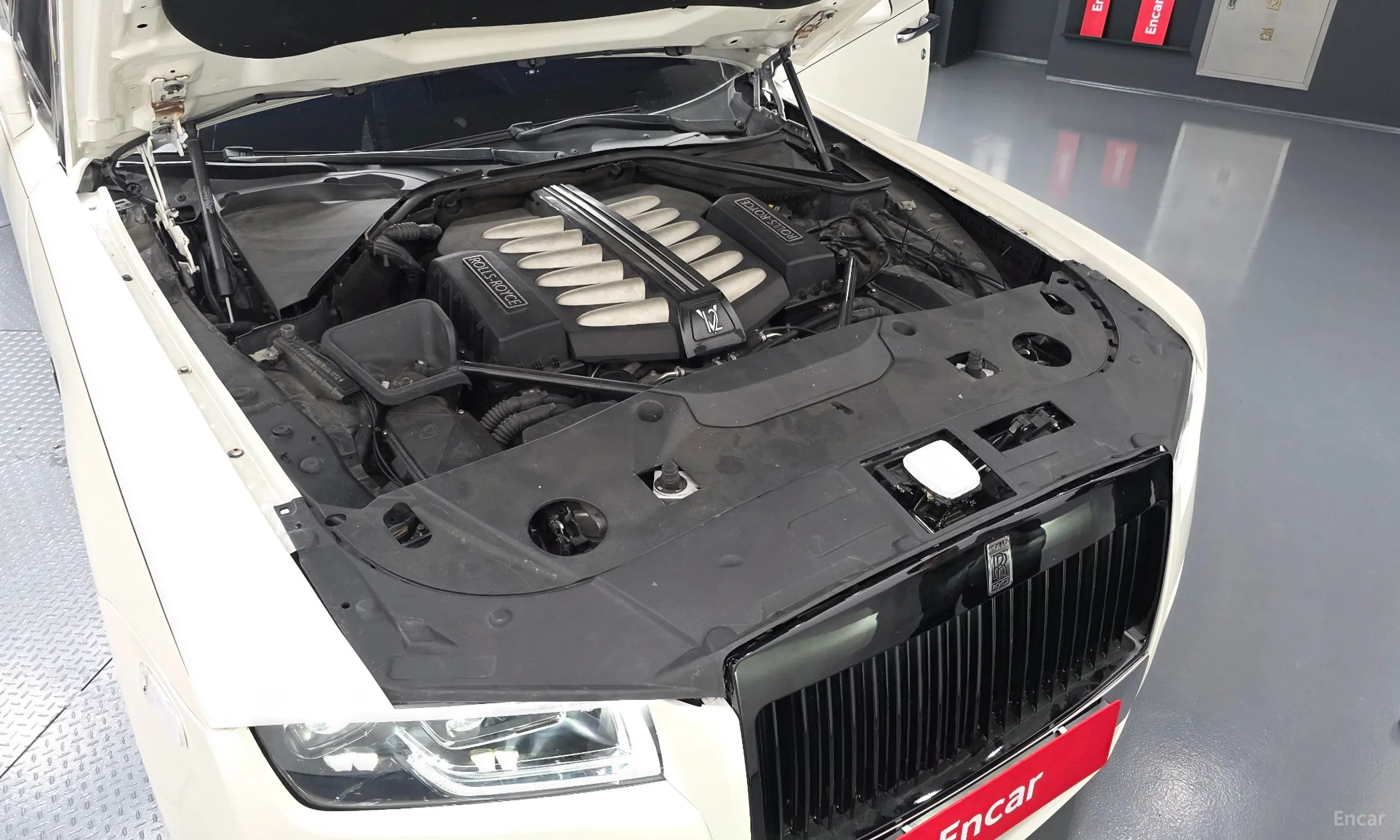 Rolls-Royce Ghost превью 6