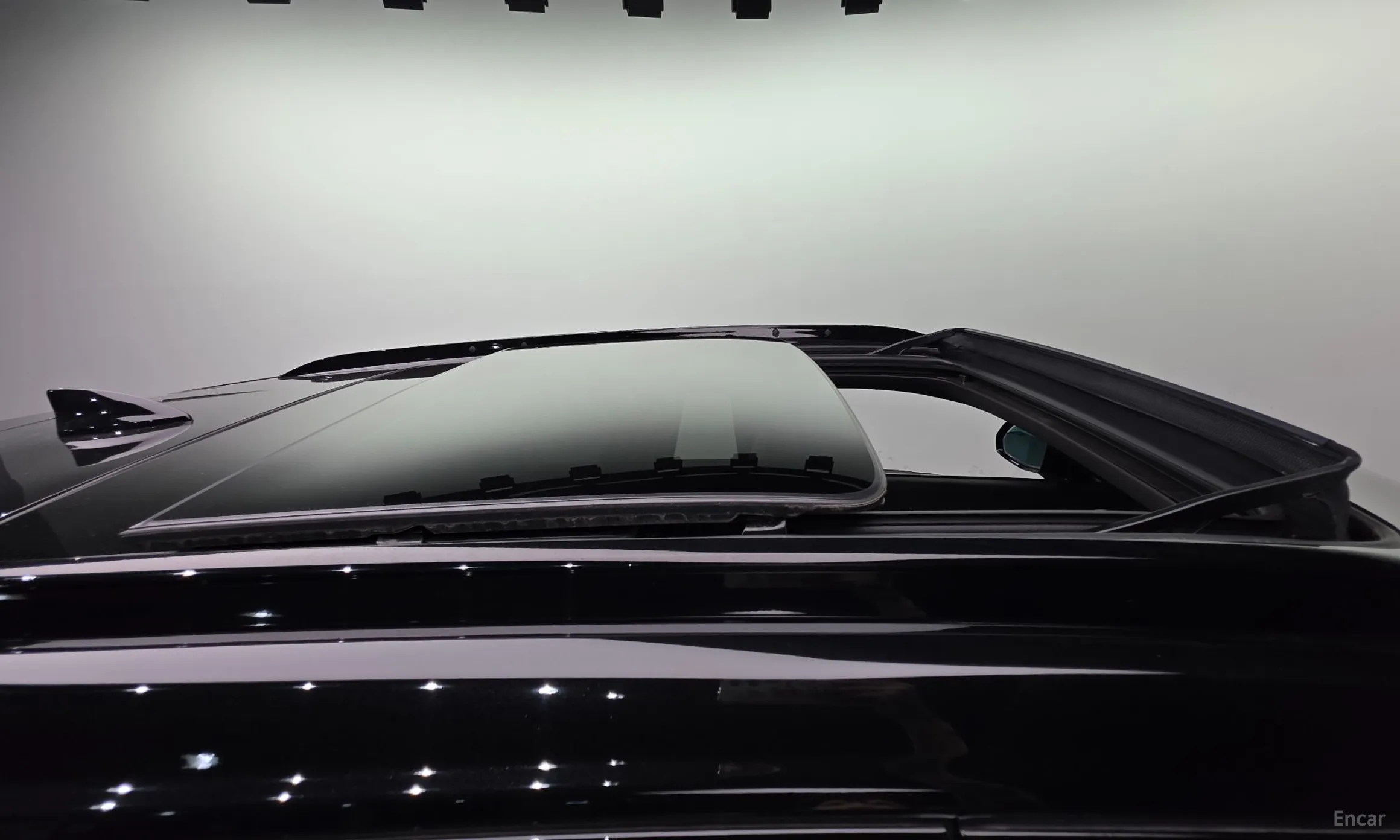 Cadillac XT4 превью 12