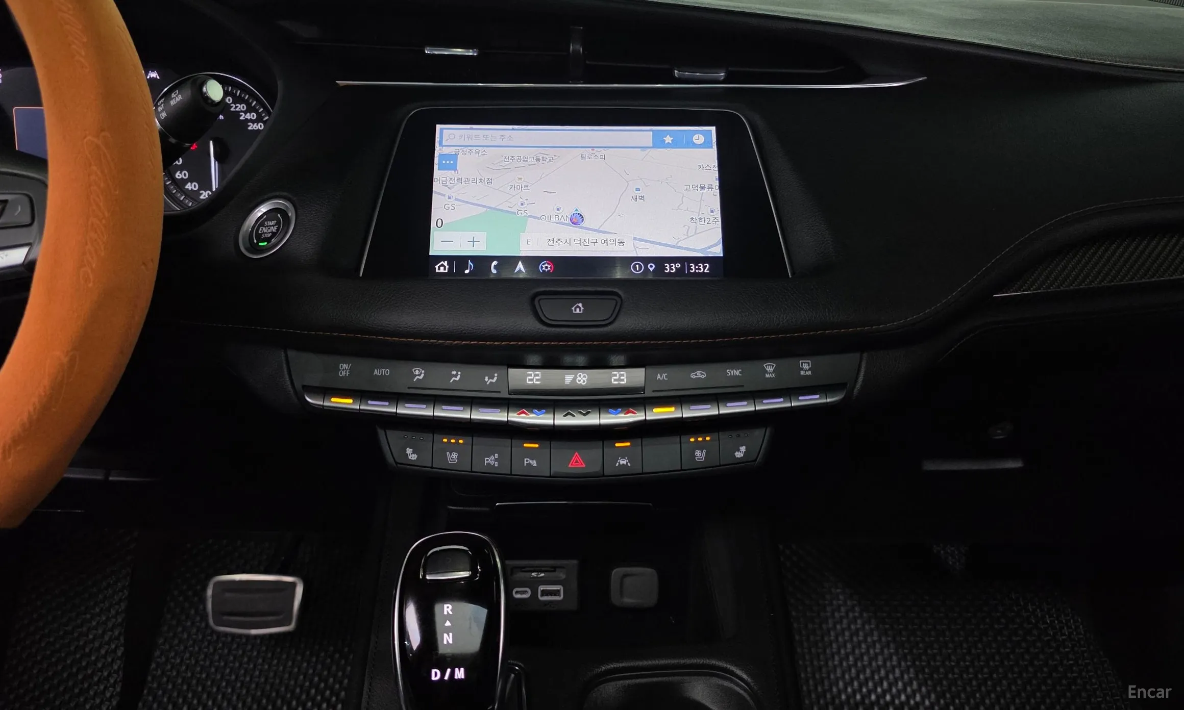 Cadillac XT4 превью 14