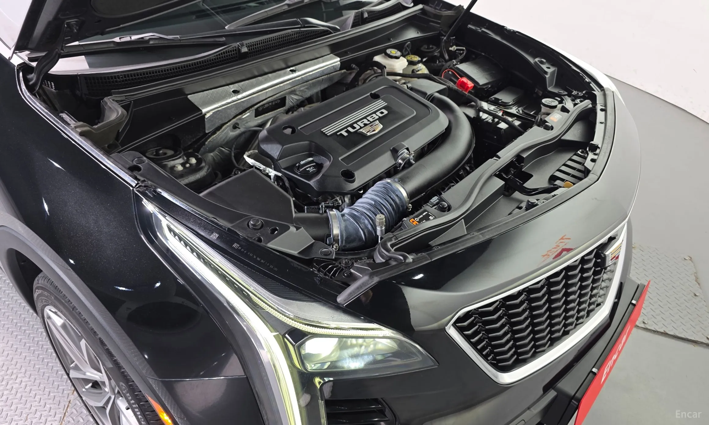 Cadillac XT4 превью 6