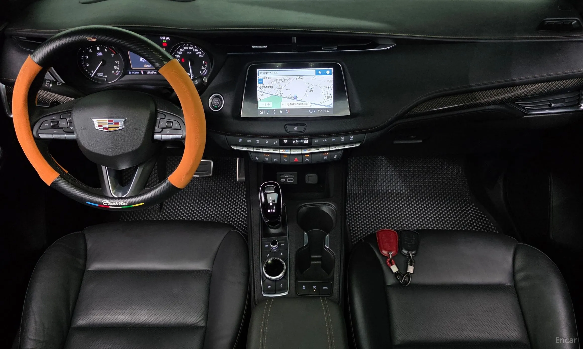 Cadillac XT4 превью 7