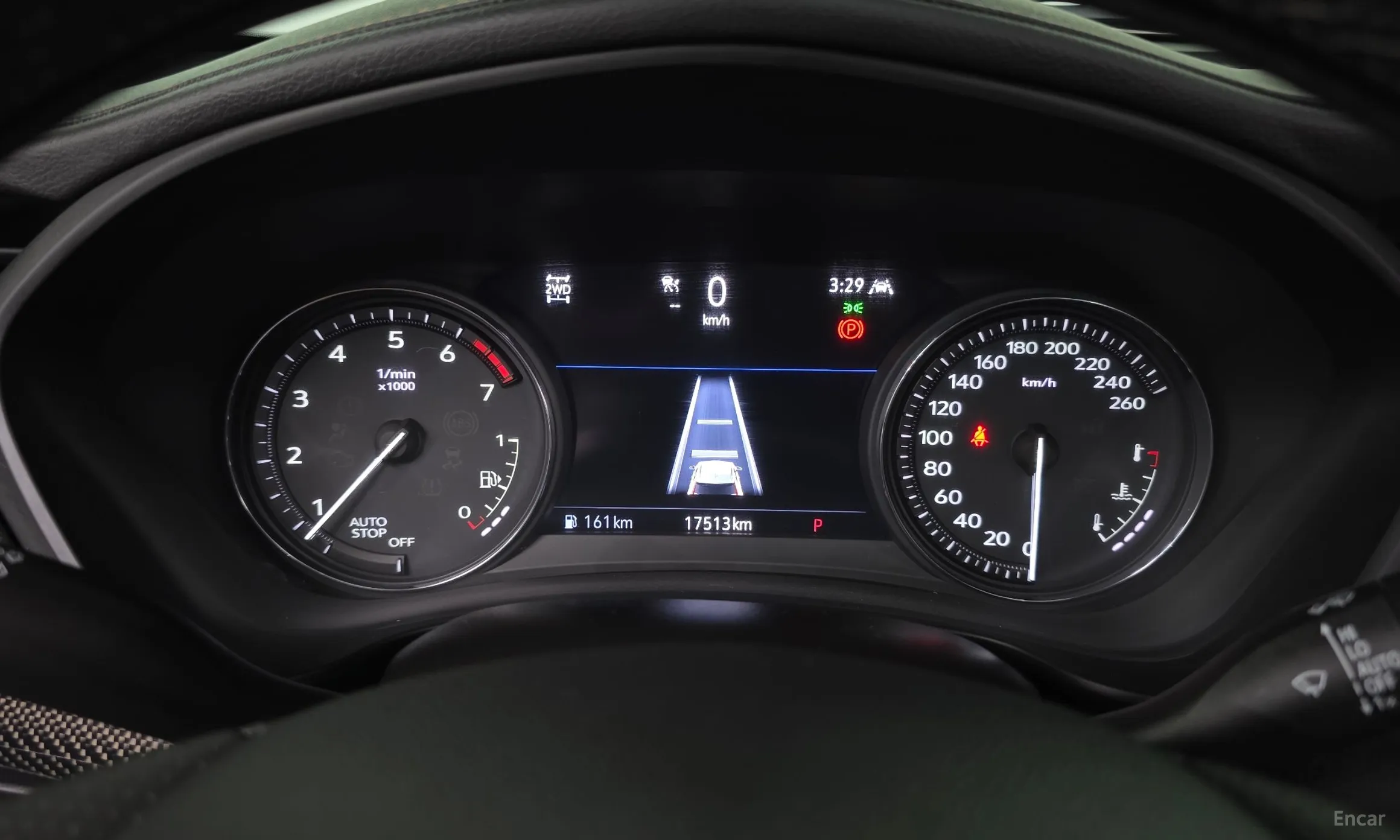 Cadillac XT4 превью 8