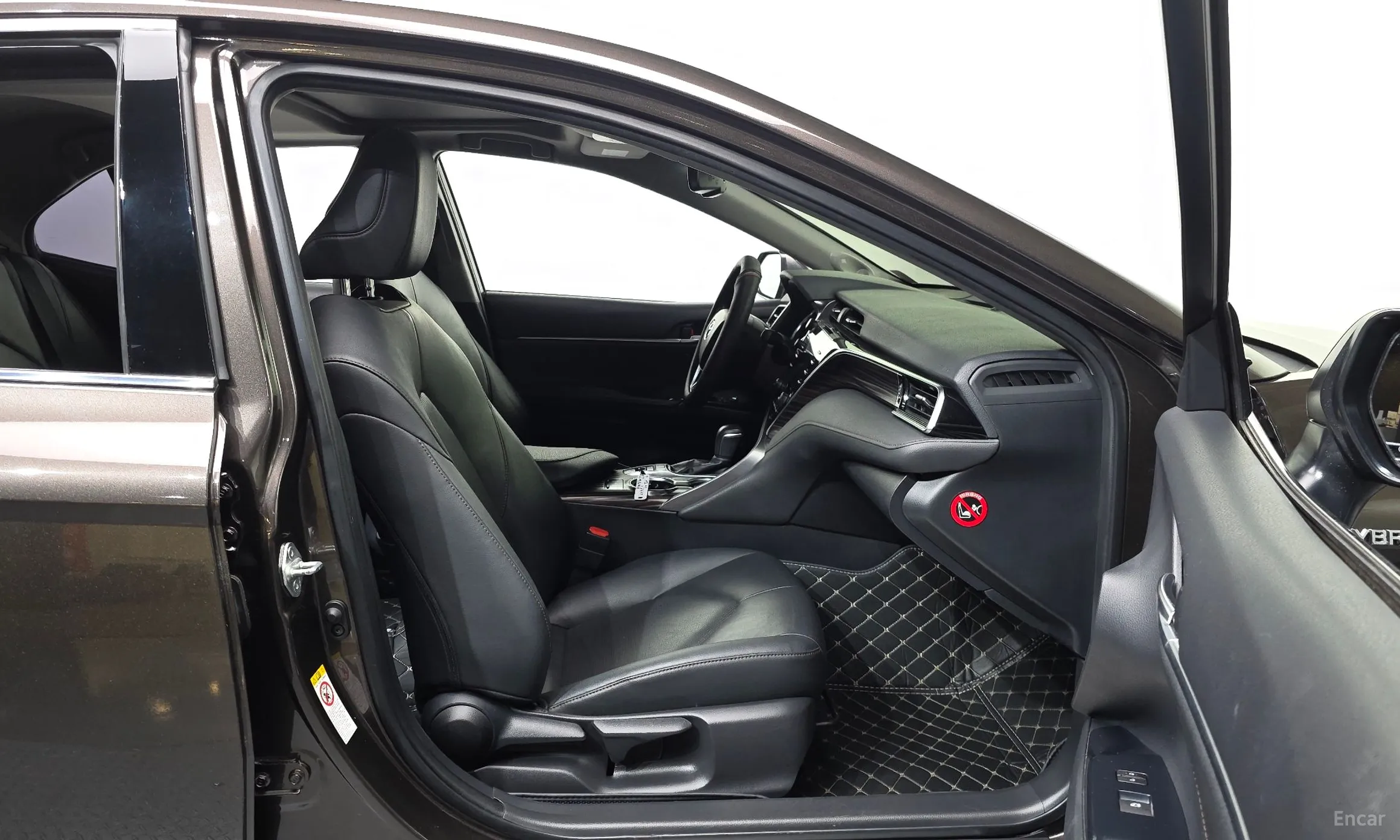 Toyota Camry (XV70) превью 11