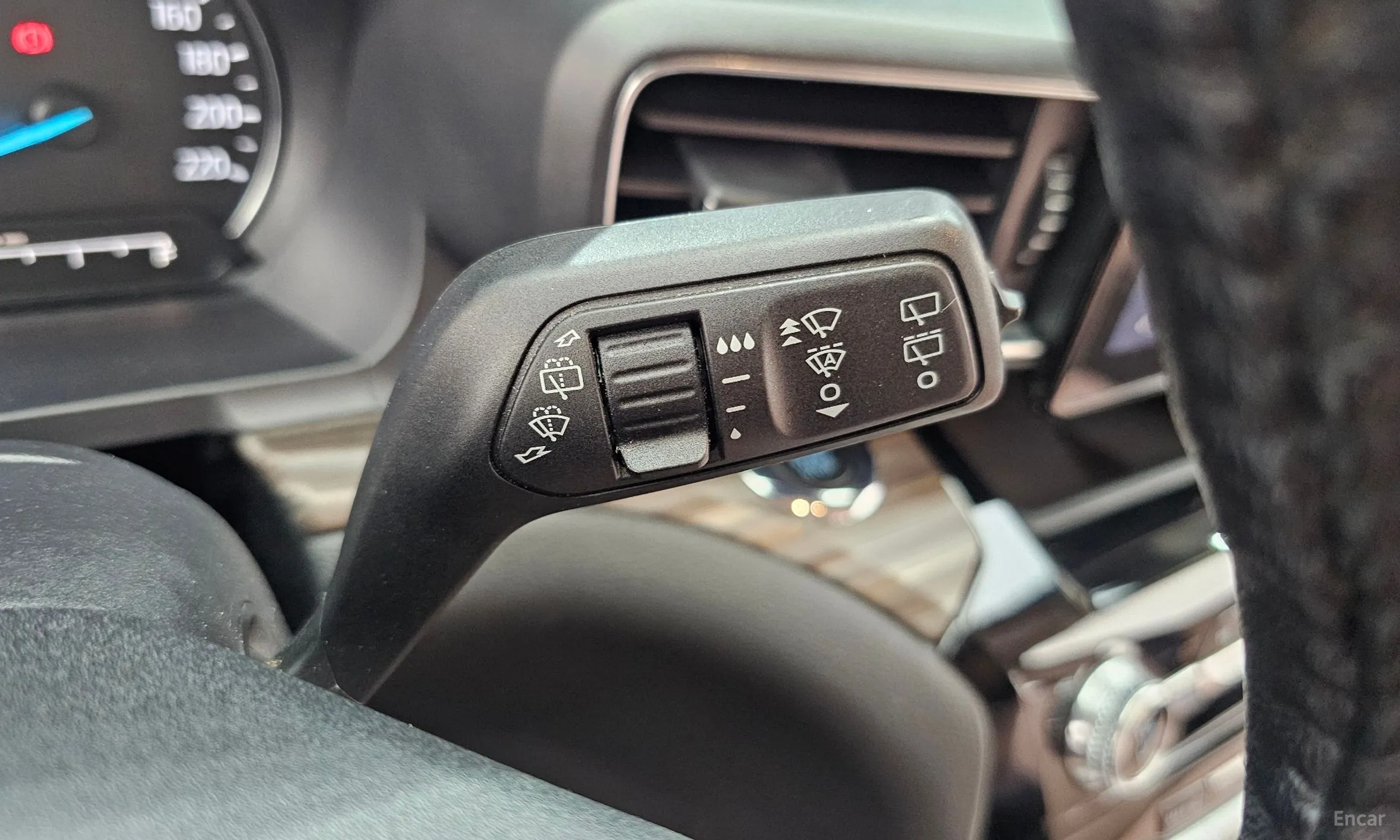 Ford Explorer 6th Generation превью 20