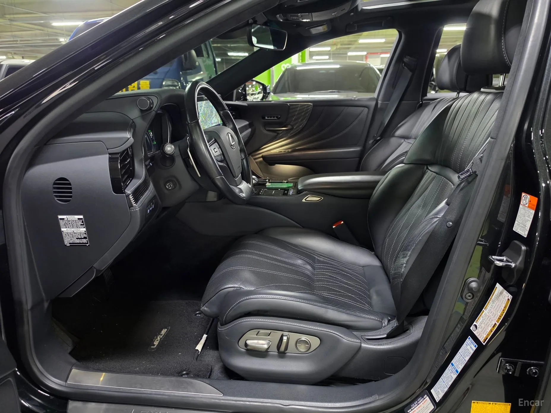 Lexus LS500h Gen 5 превью 14