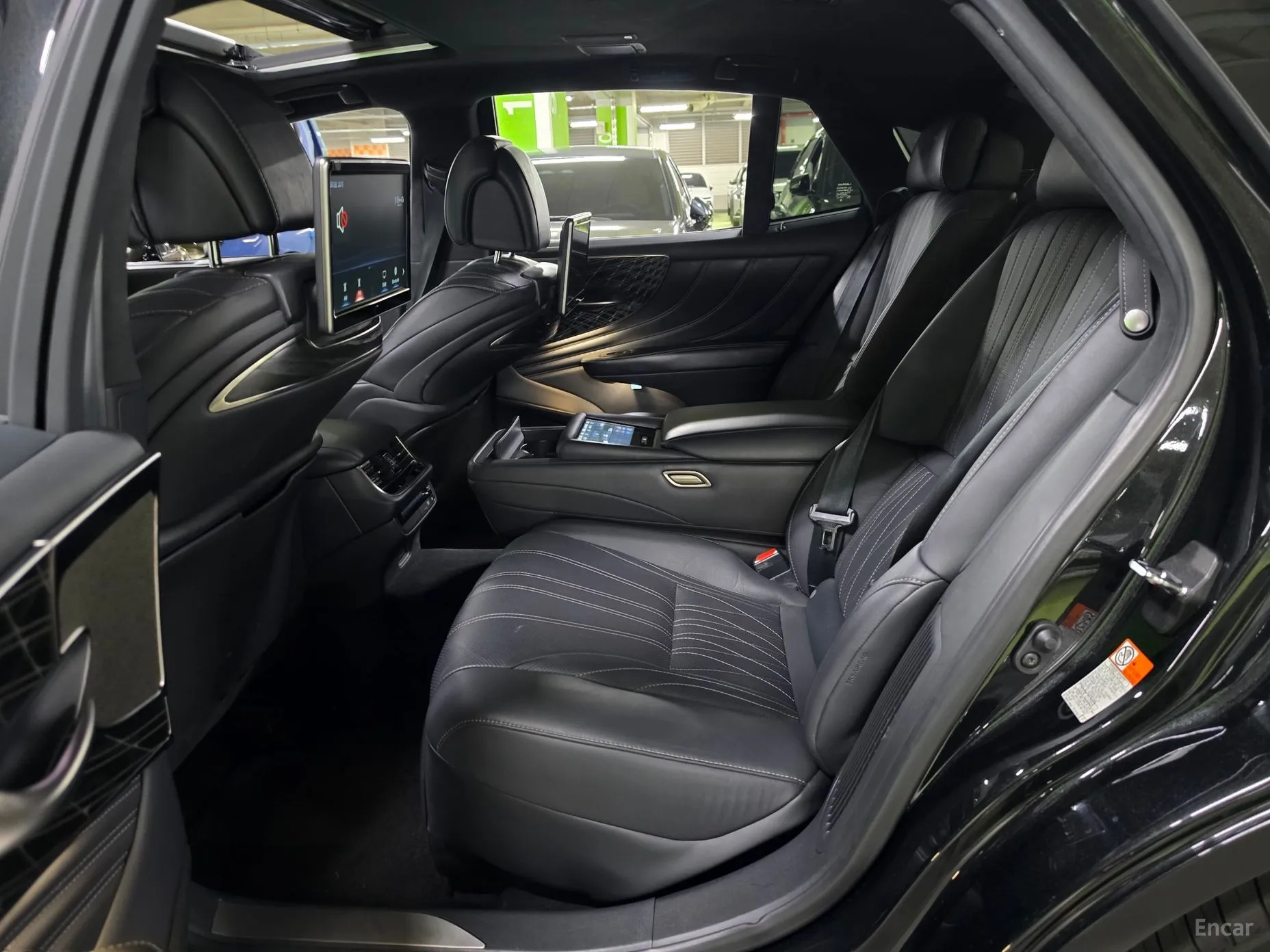 Lexus LS500h Gen 5 превью 15