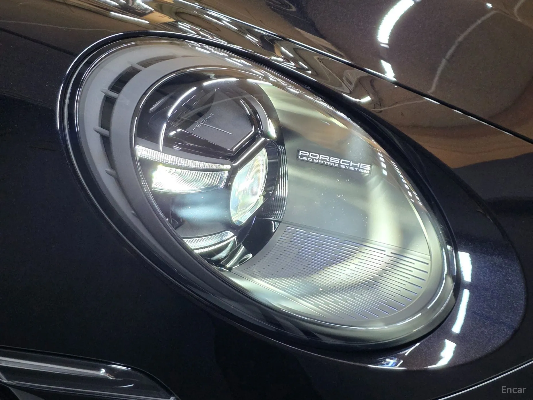 Porsche 911 (992) превью 11