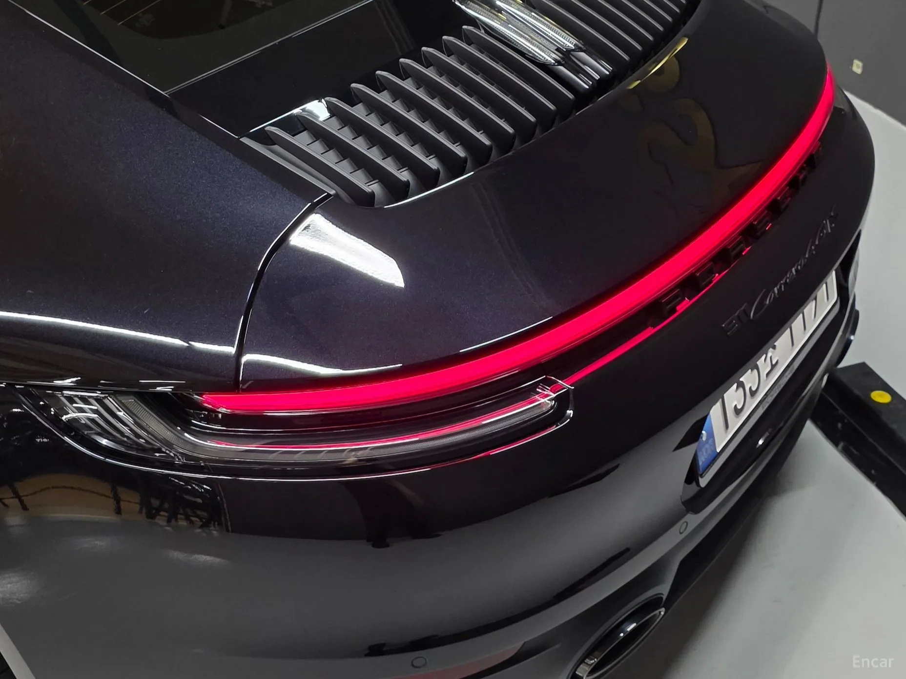 Porsche 911 (992) превью 12