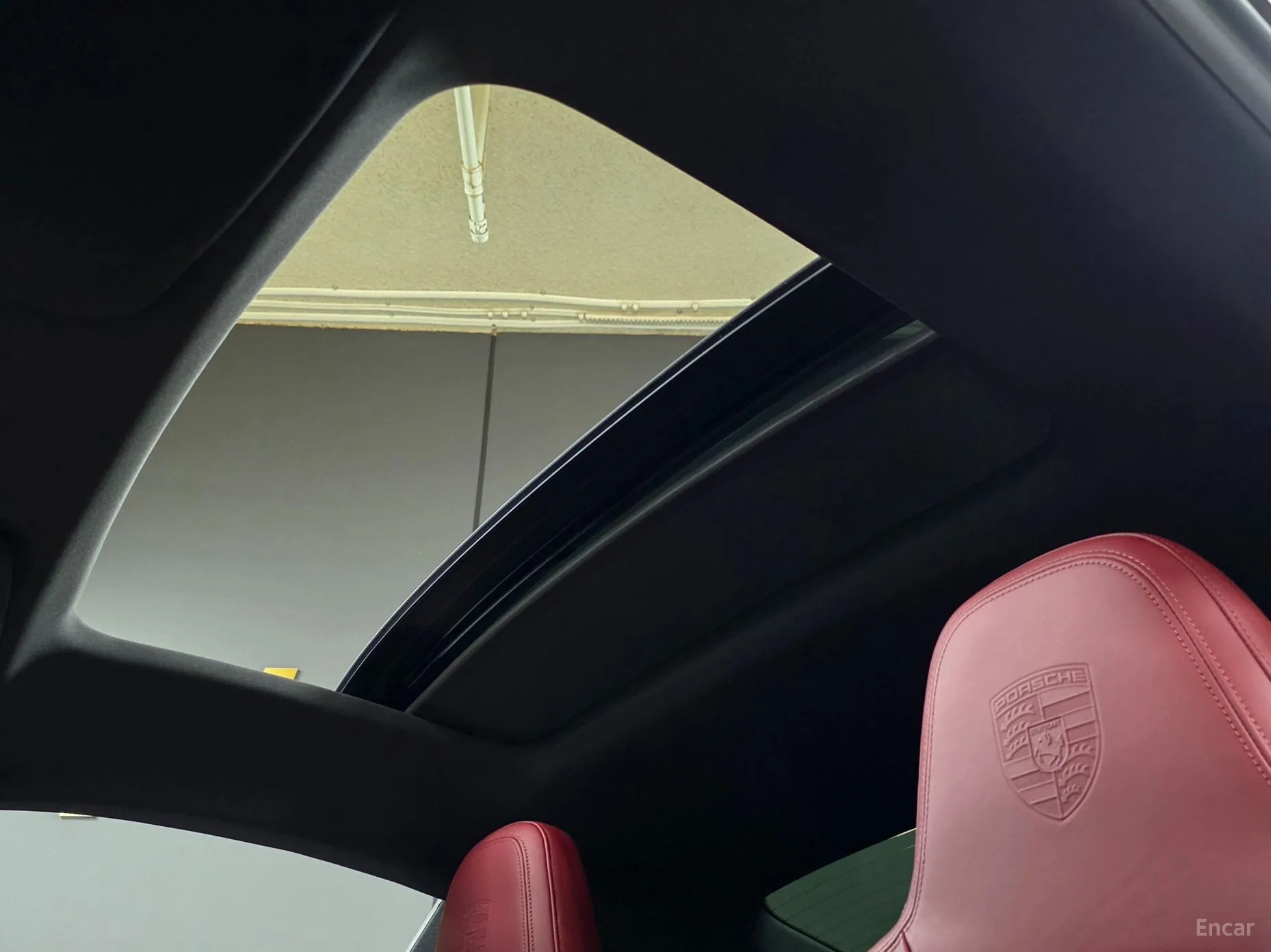 Porsche 911 (992) превью 13