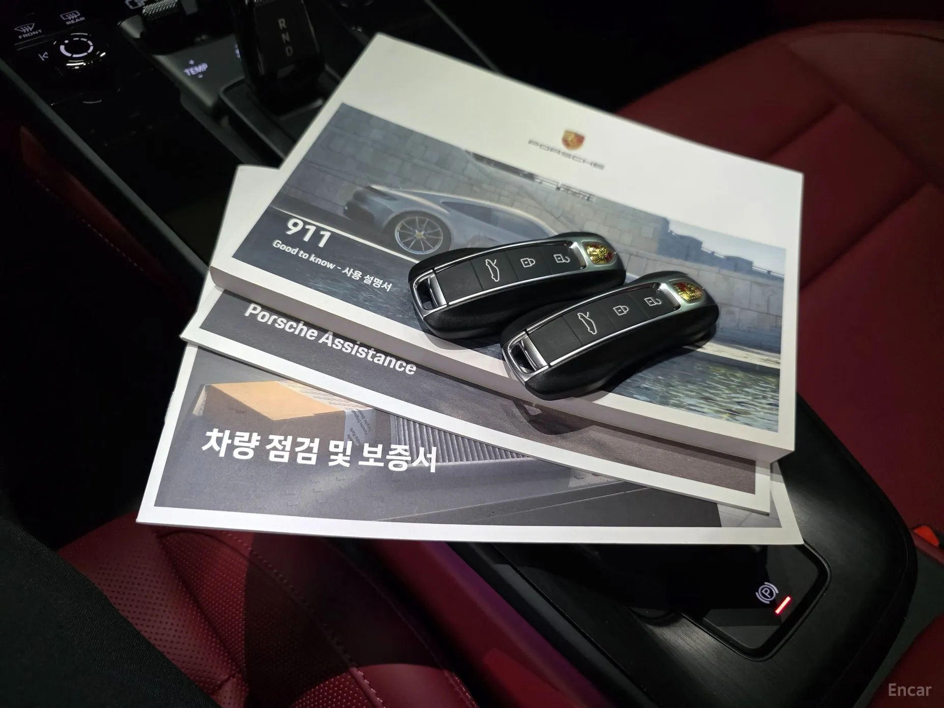Porsche 911 (992) превью 19