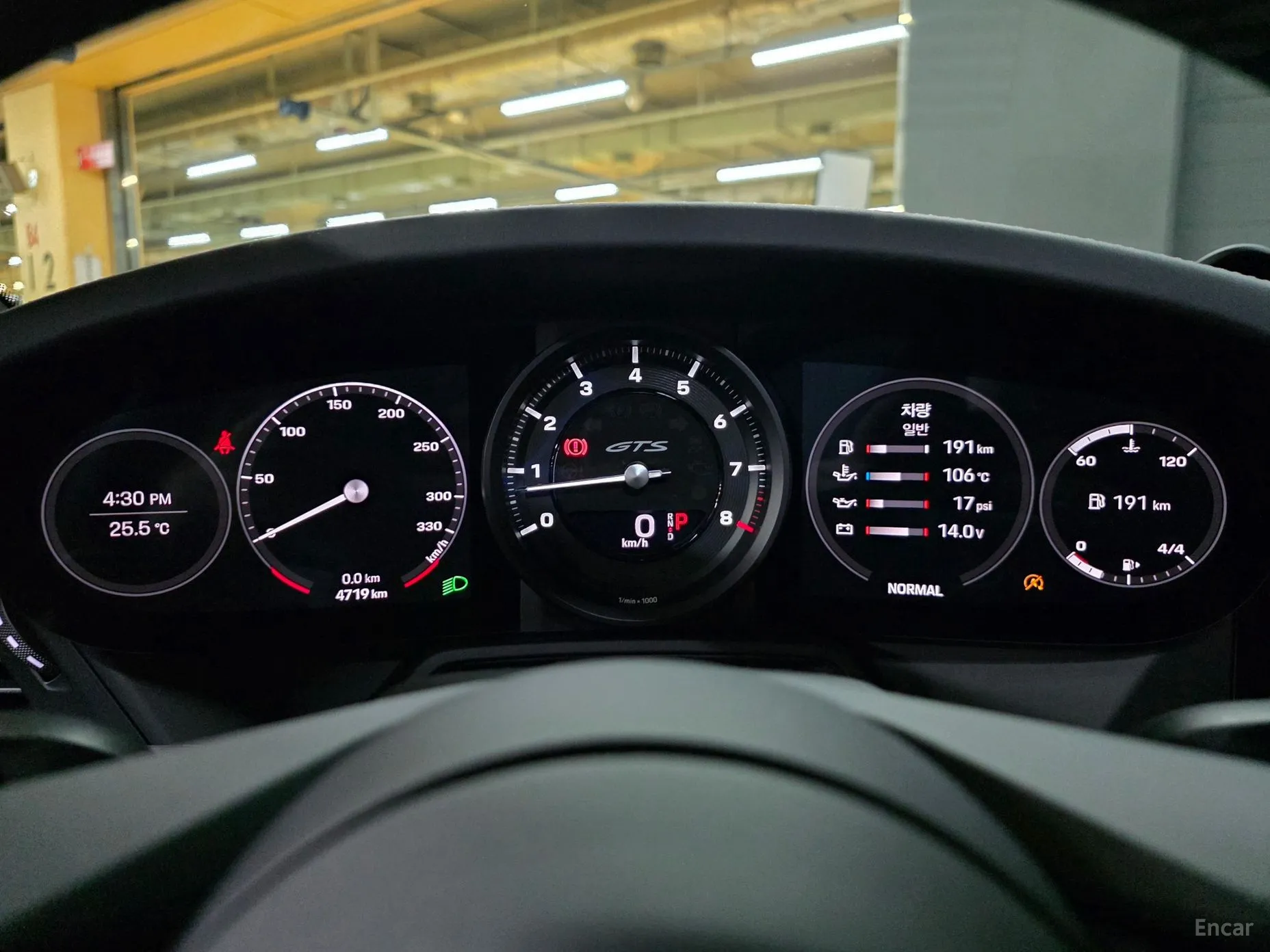 Porsche 911 (992) превью 8