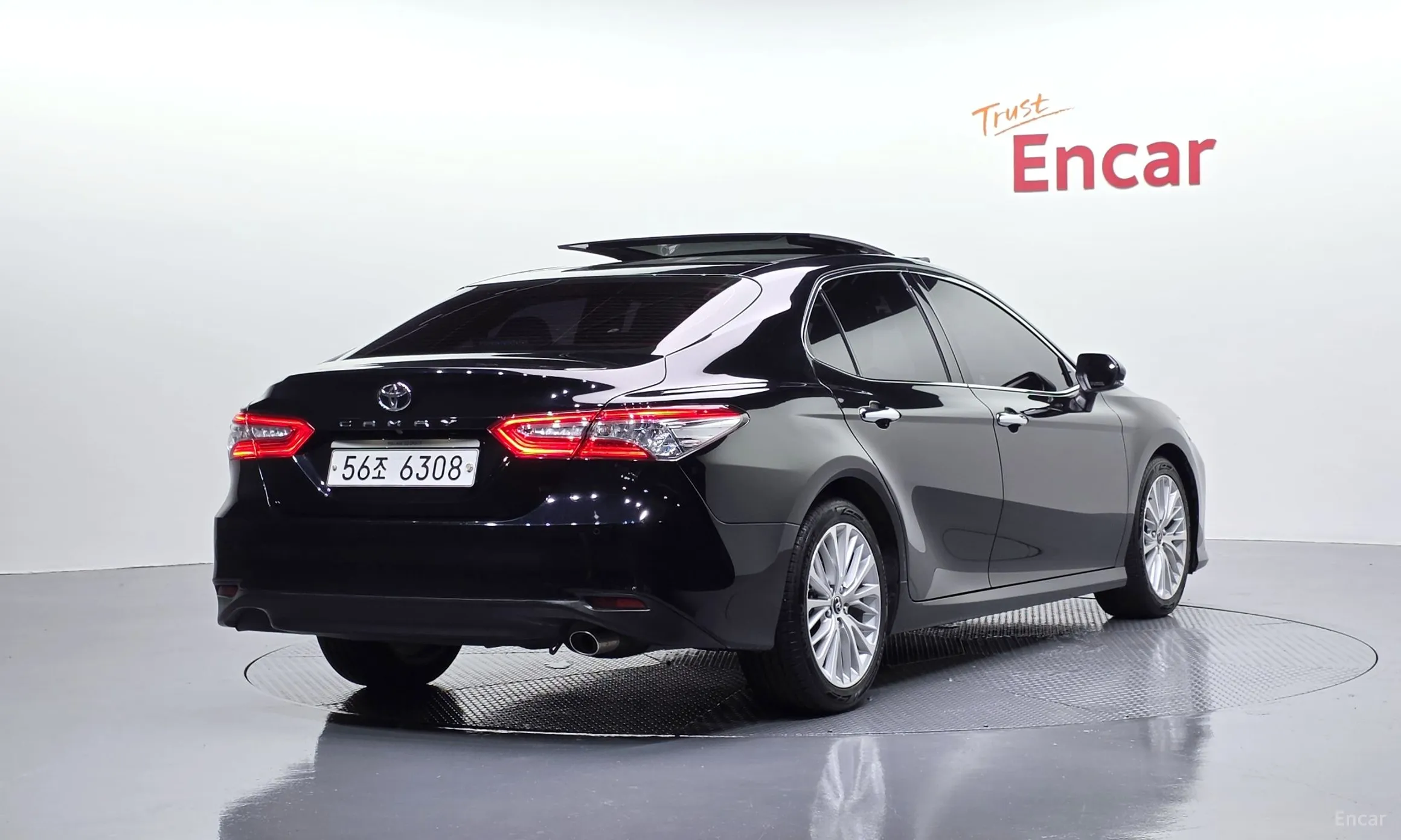 Toyota Camry (XV70) превью 2