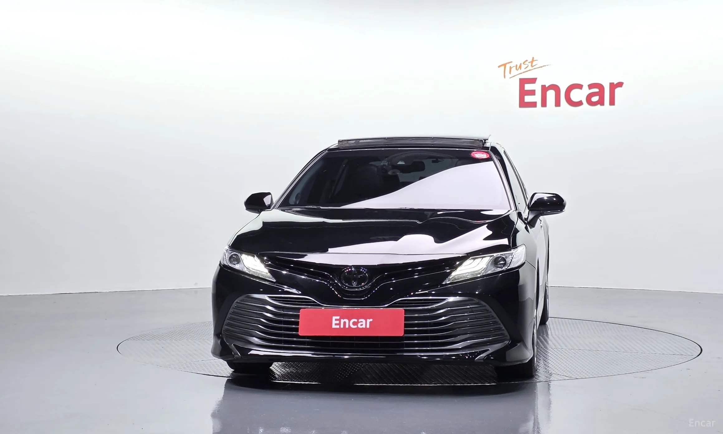 Toyota Camry (XV70) превью 3