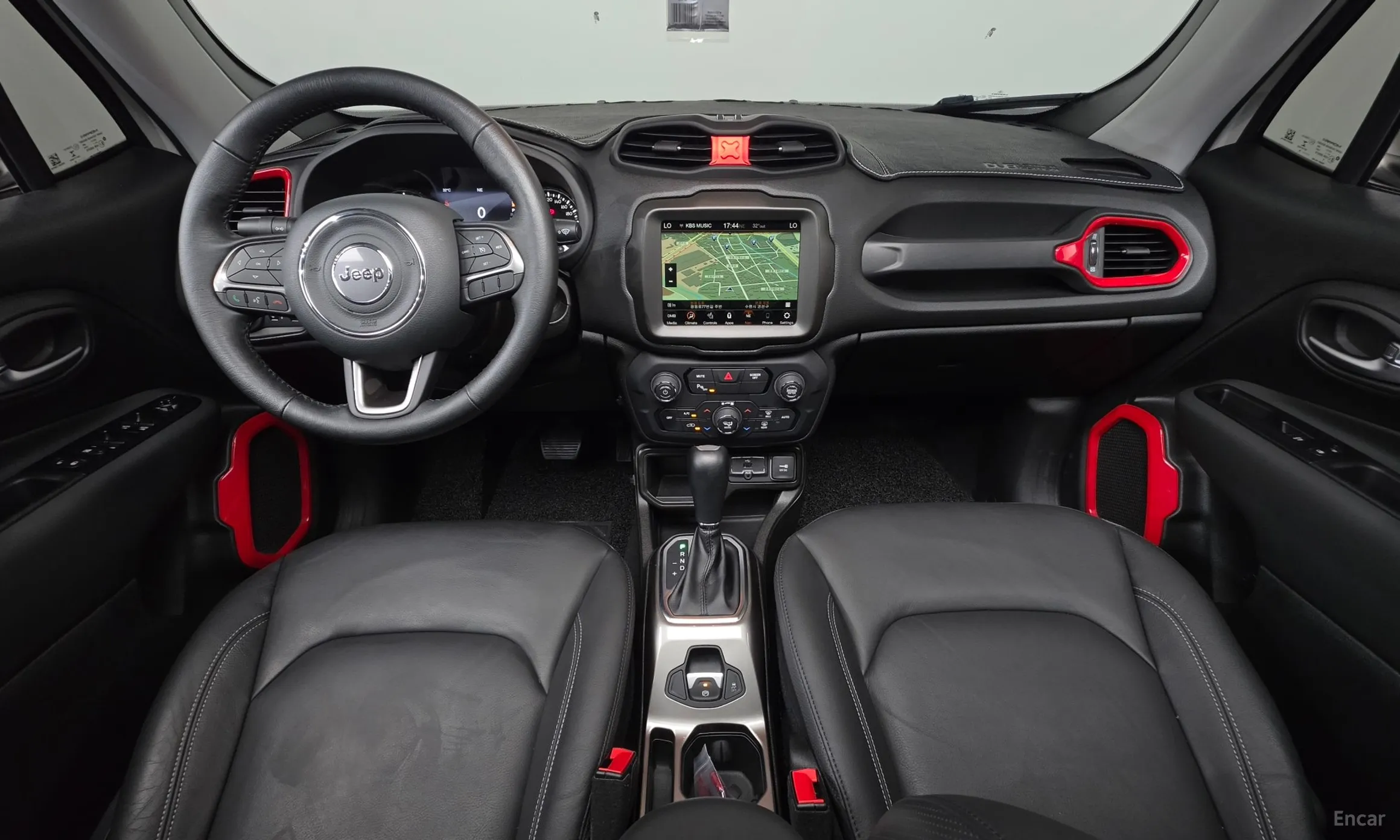 Jeep Renegade превью 7