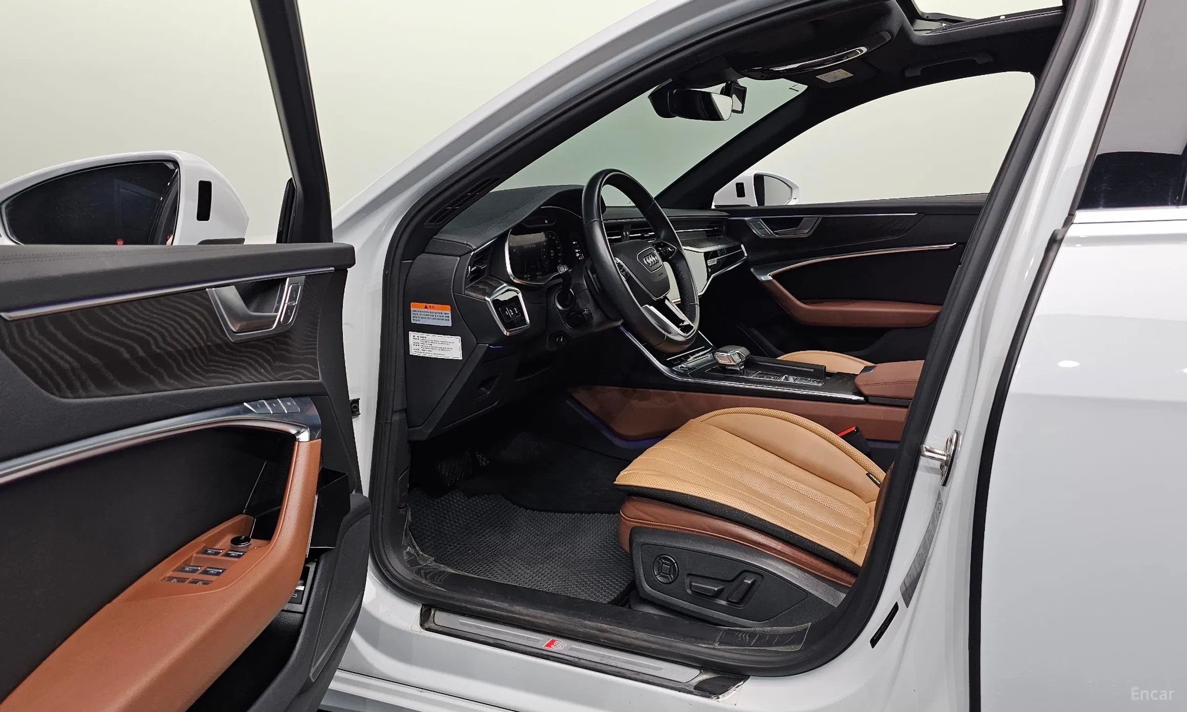 Audi A6 (C8) превью 10