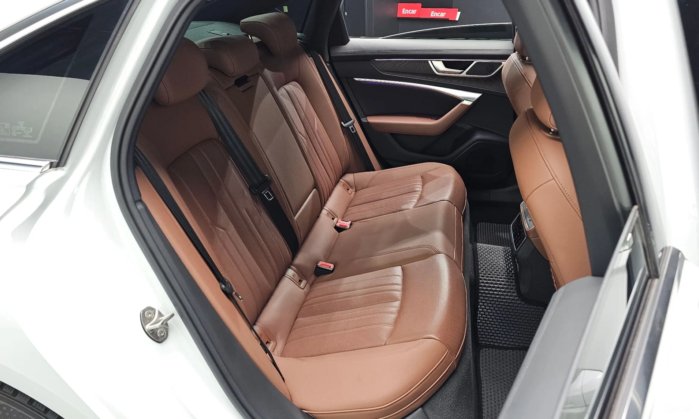 Audi A6 (C8) превью 11