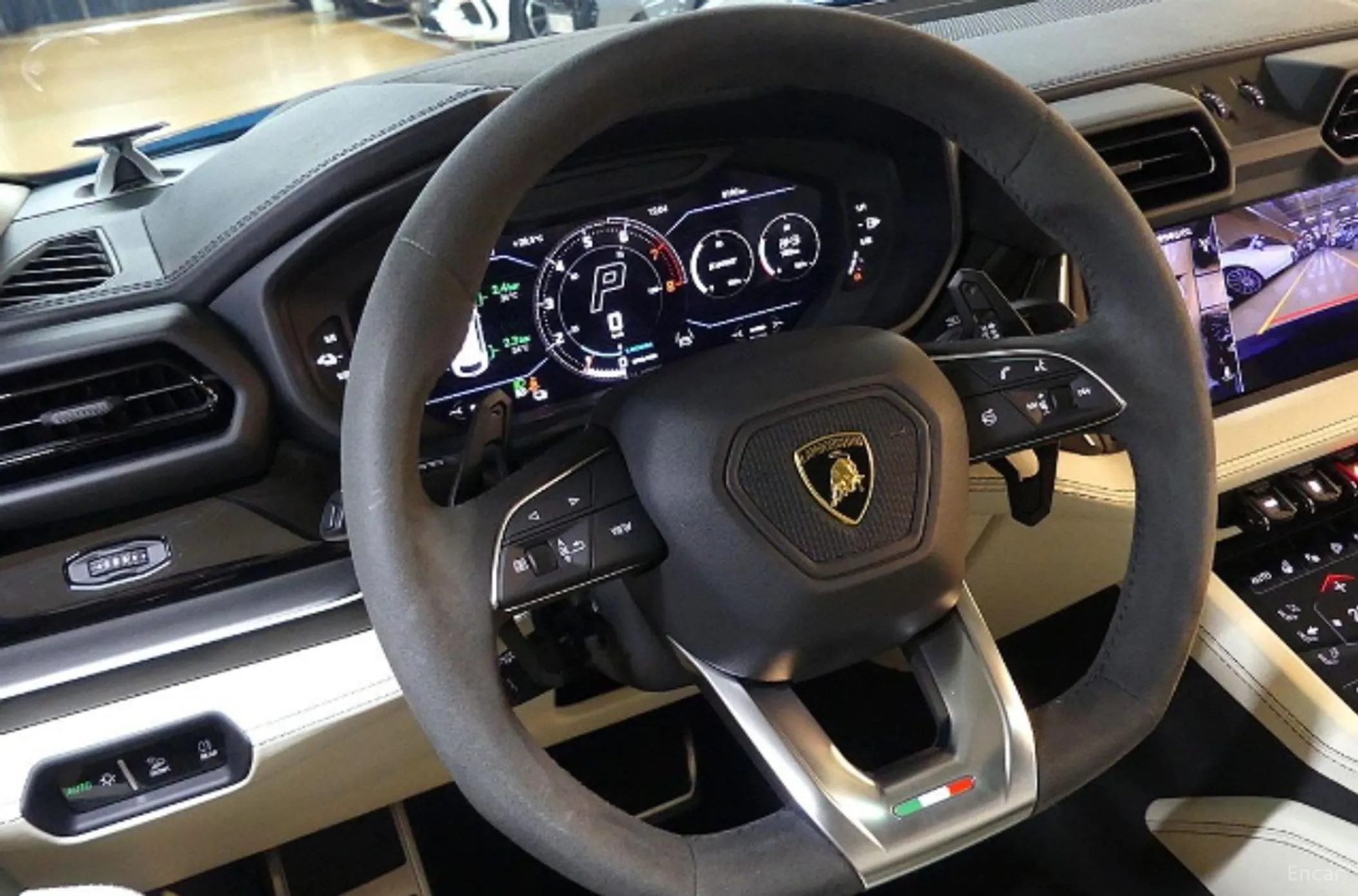 Lamborghini Urus превью 7