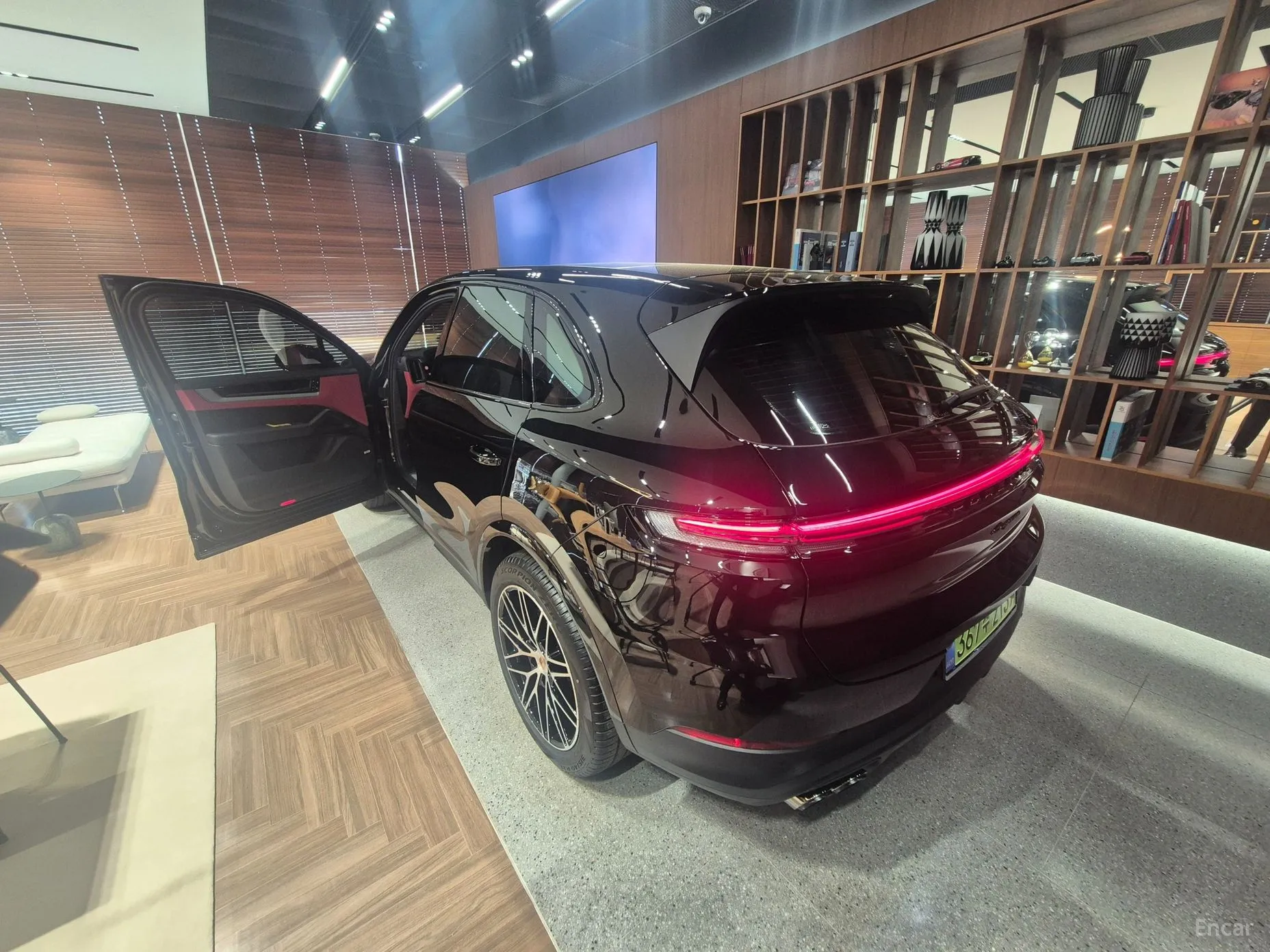 Porsche Cayenne (PO536) превью 6