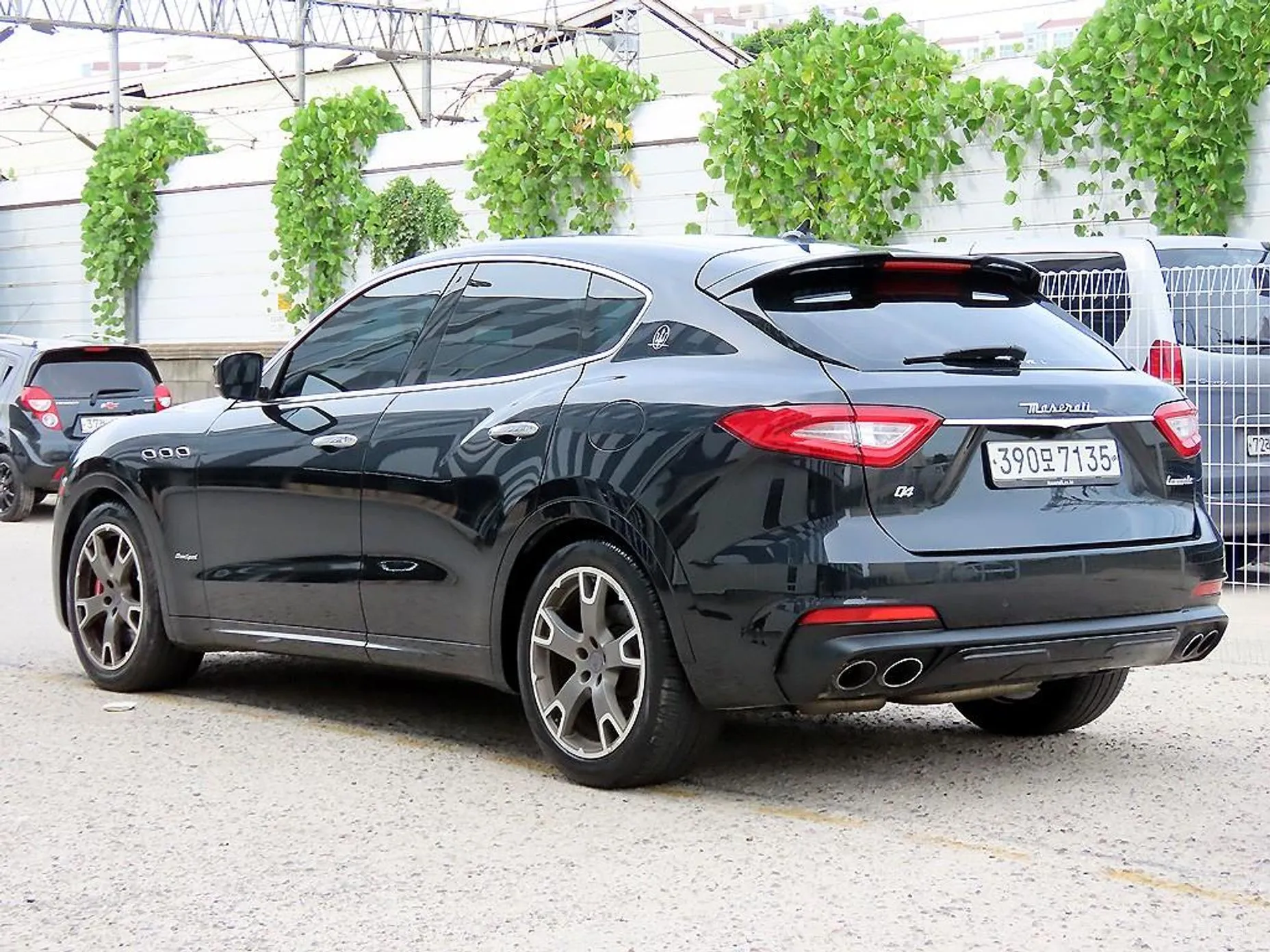Maserati Levante превью 3